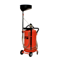 Chariot de nettoyage avec canon à mousse, réservoir orange, manche avec filet, et unité de nettoyage sur roulettes.