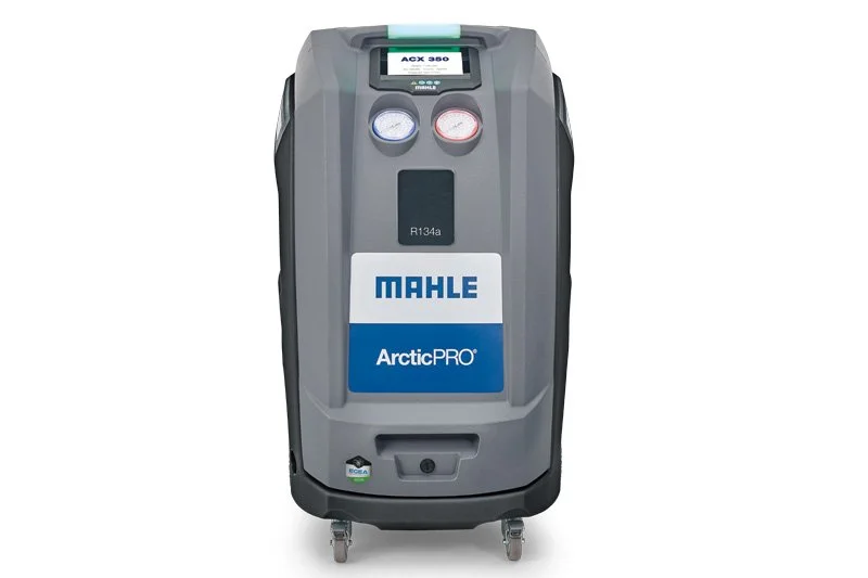 Un appareils de climatisation ou de réparation de climatisation portable, de couleur grise avec des poignées et des roues, marqué 'MAHLE ArcticPRO'