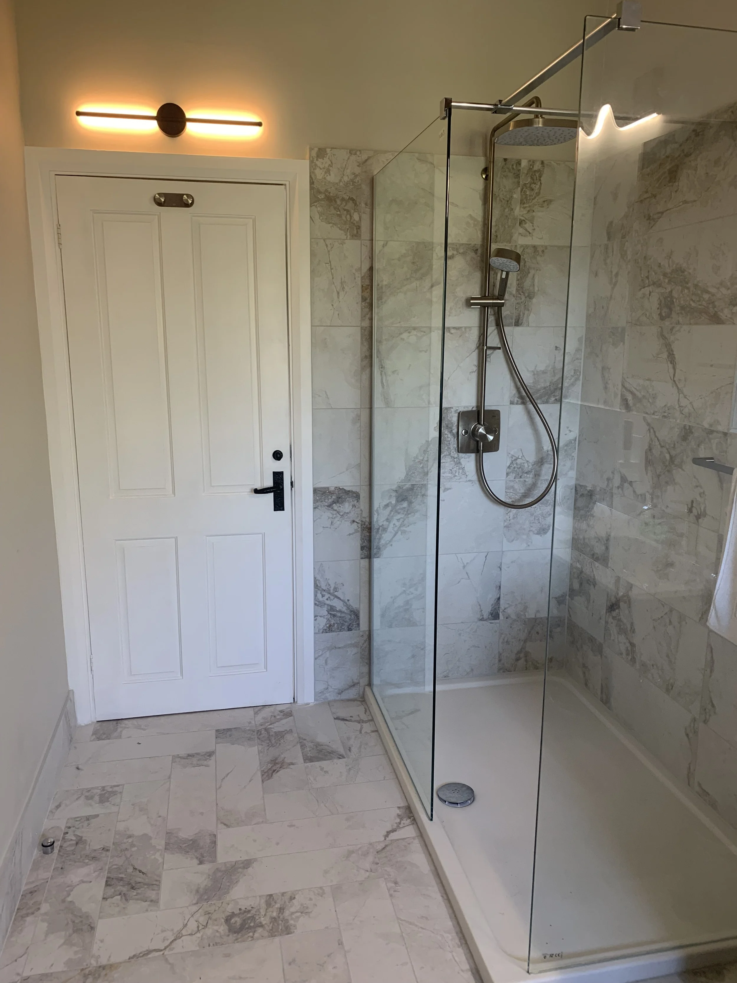 Frauke bathroom 10.jpg