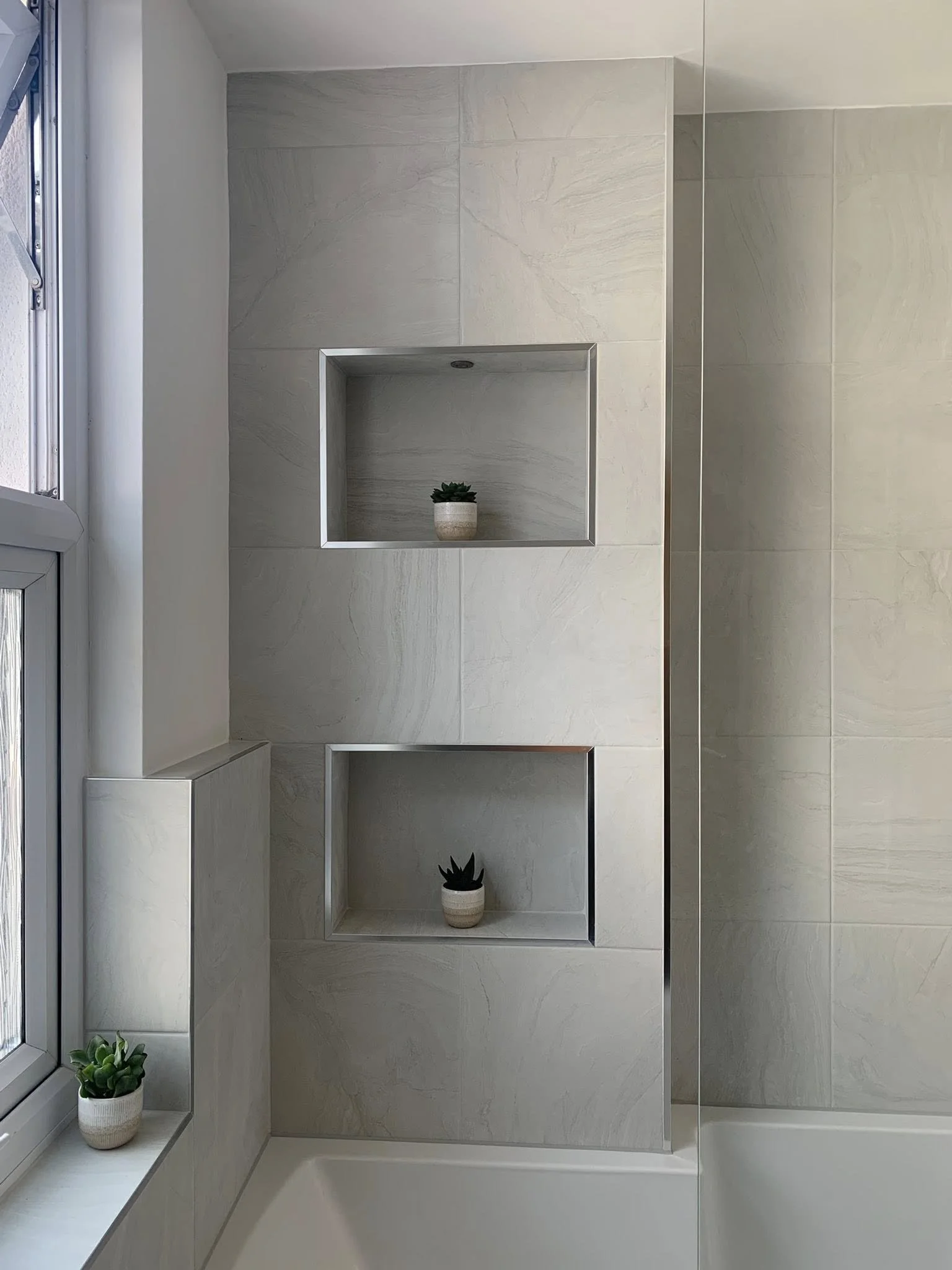 Deschamp bathroom 7.jpg