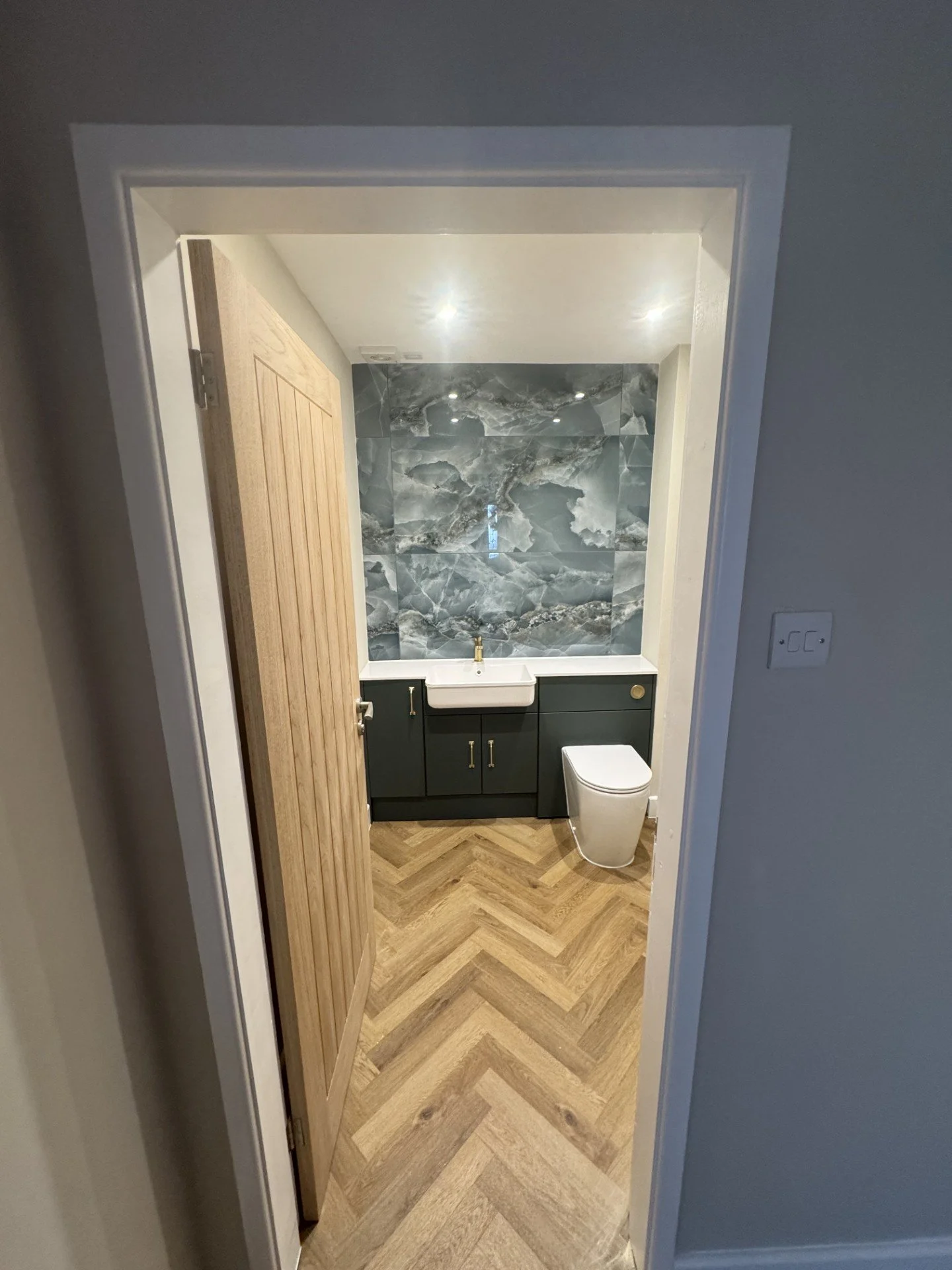 Mealings bathroom 3.jfif