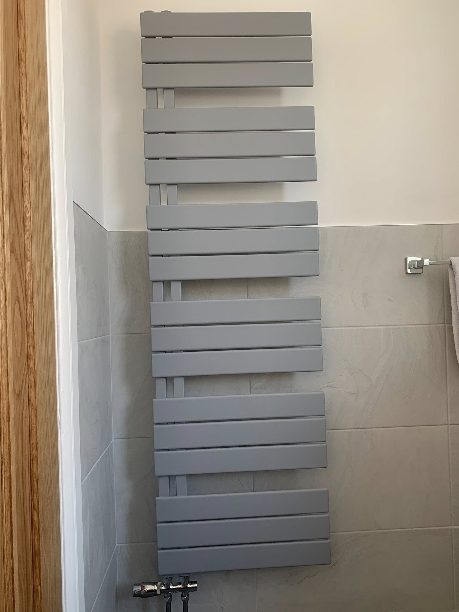 Deschamp bathroom 5.jpg