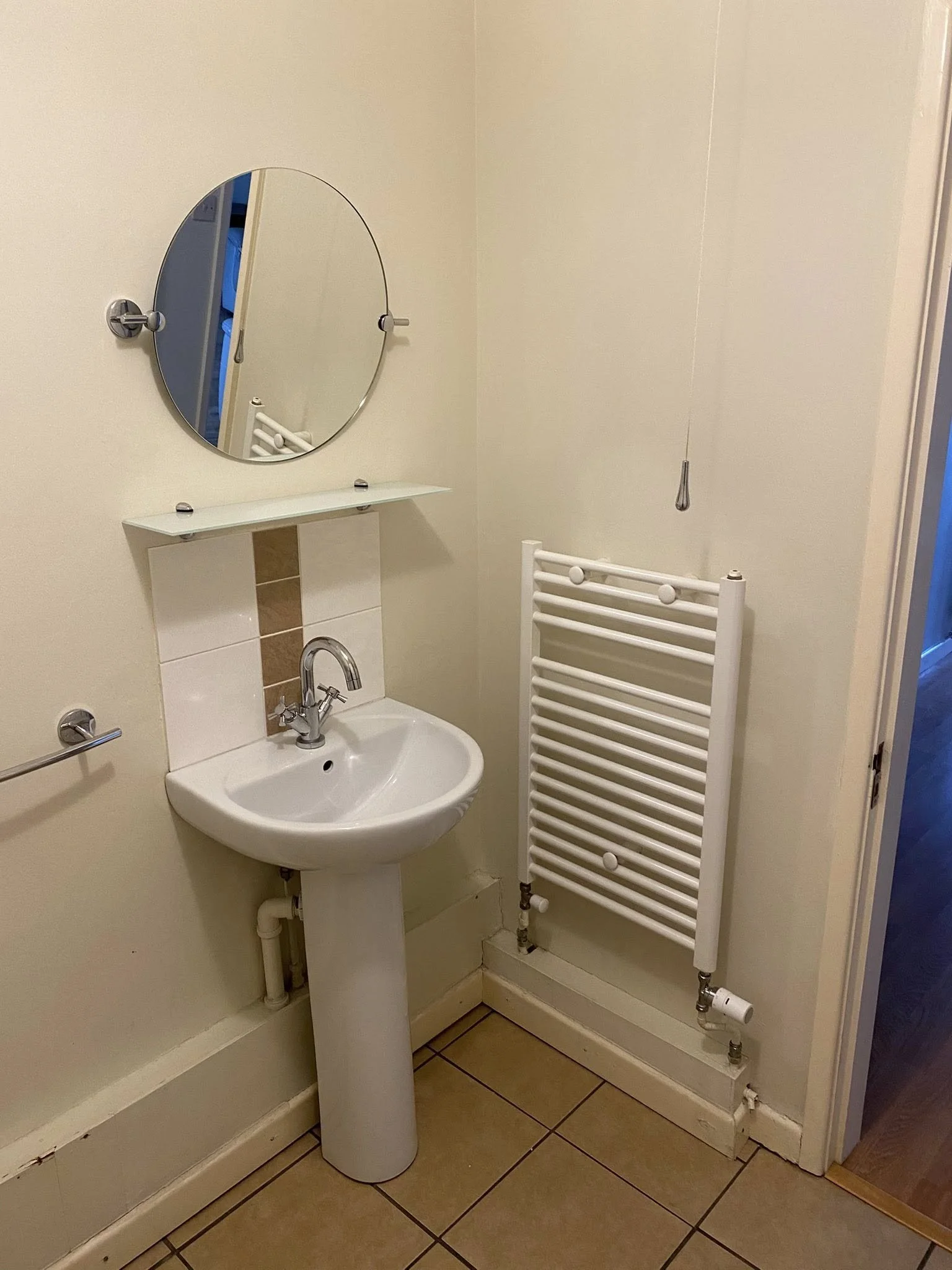 Mealings bathroom 8.jpg