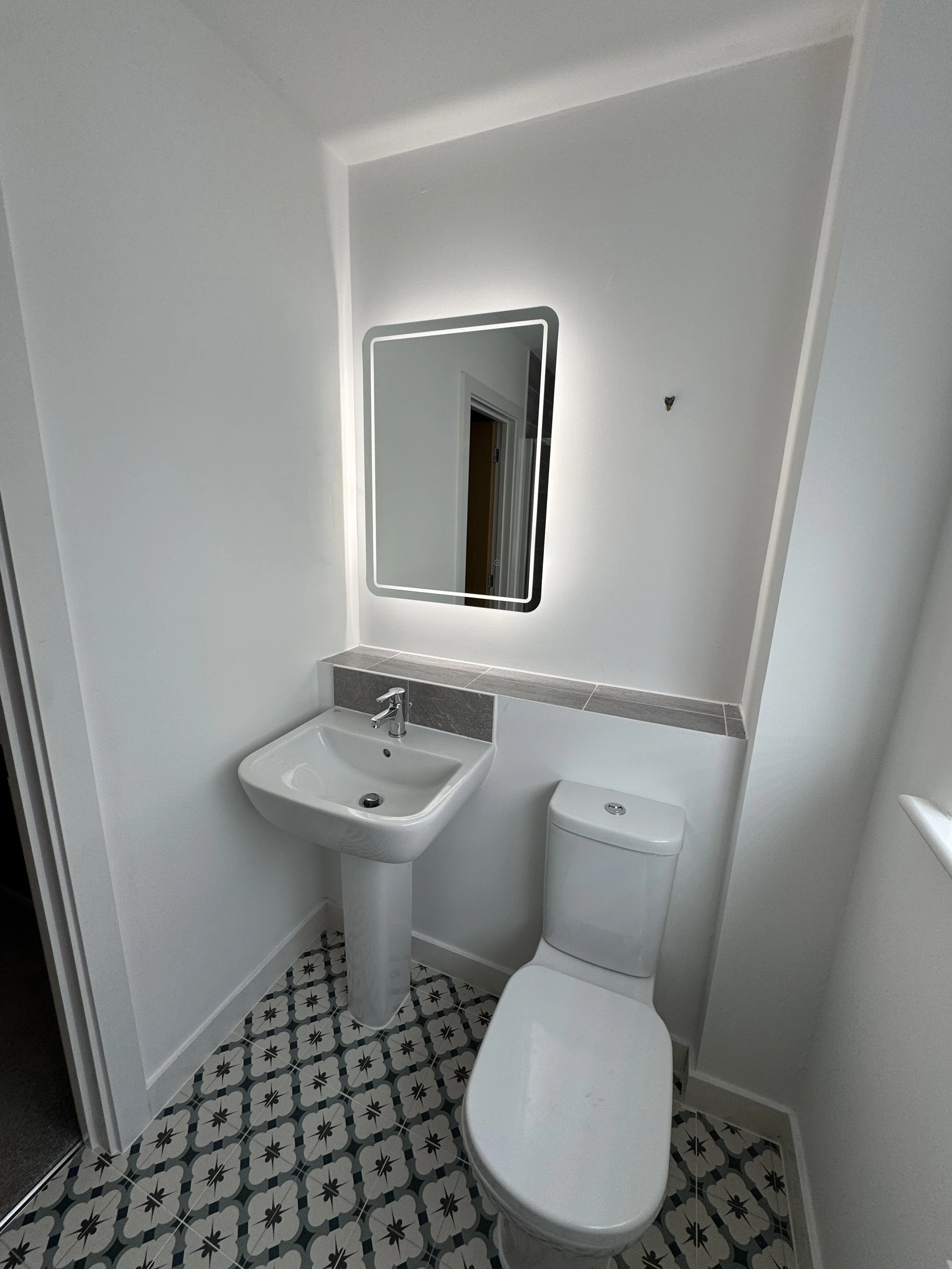 Cooke bathroom 2.jpg