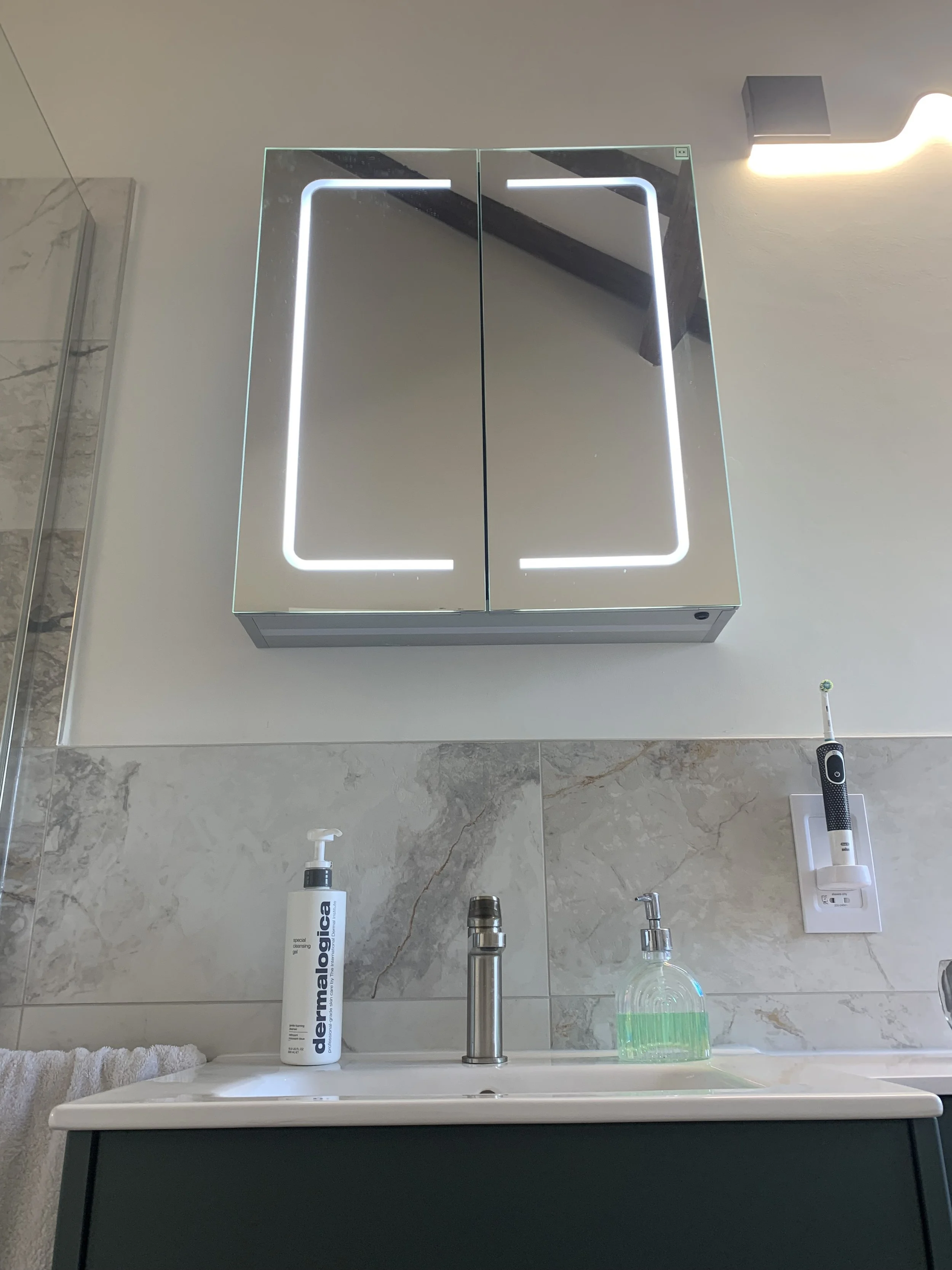 Frauke bathroom 3.jpg