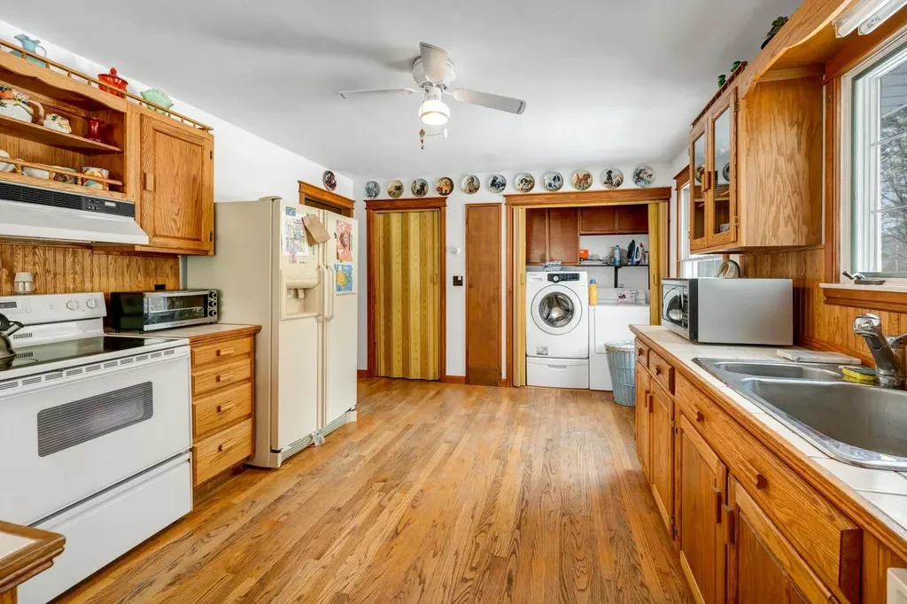147 Mountain Road by M Skelley (6).webp