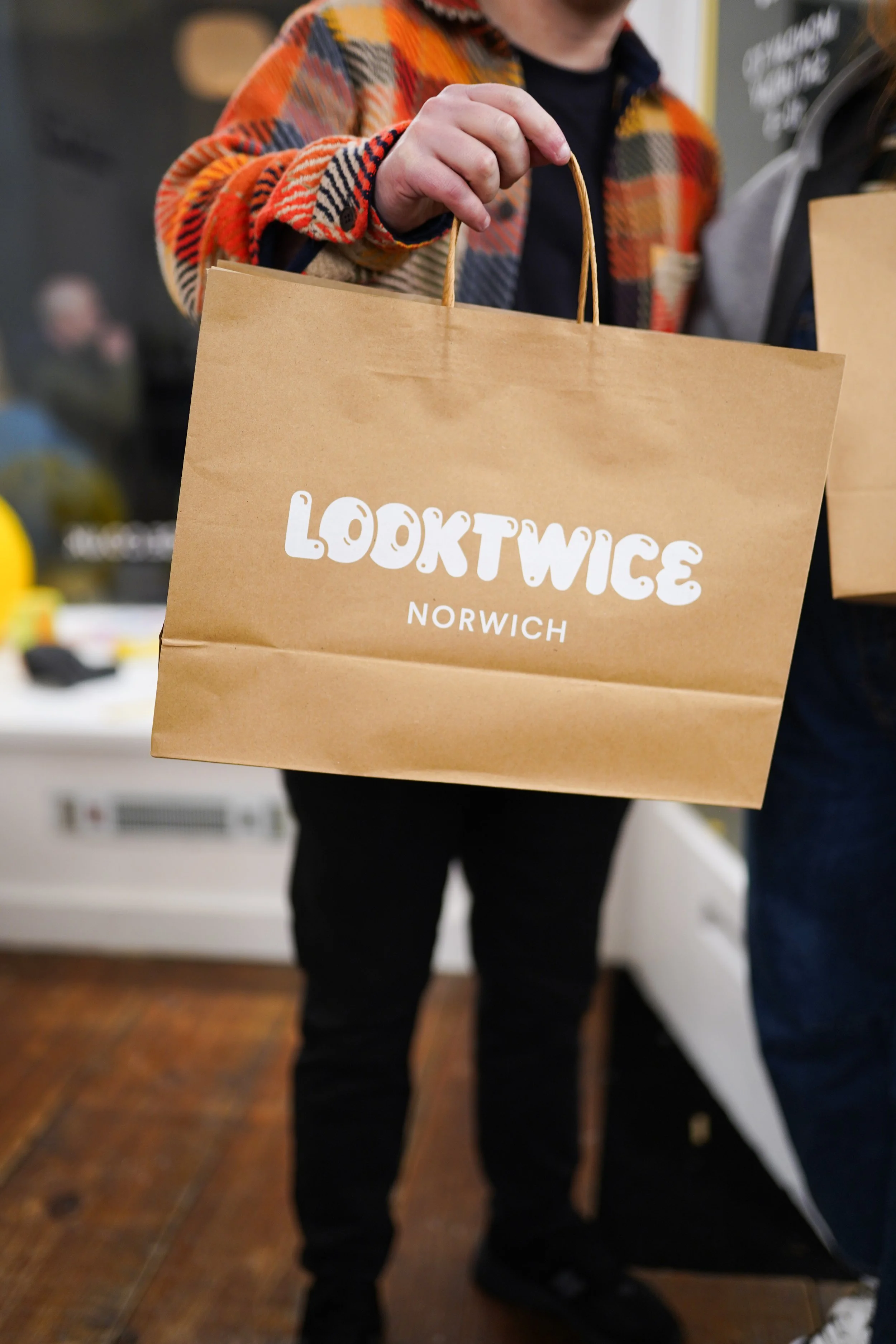 LOOKWTICE-OPENING-MARCH26-4000X6000-2.jpg