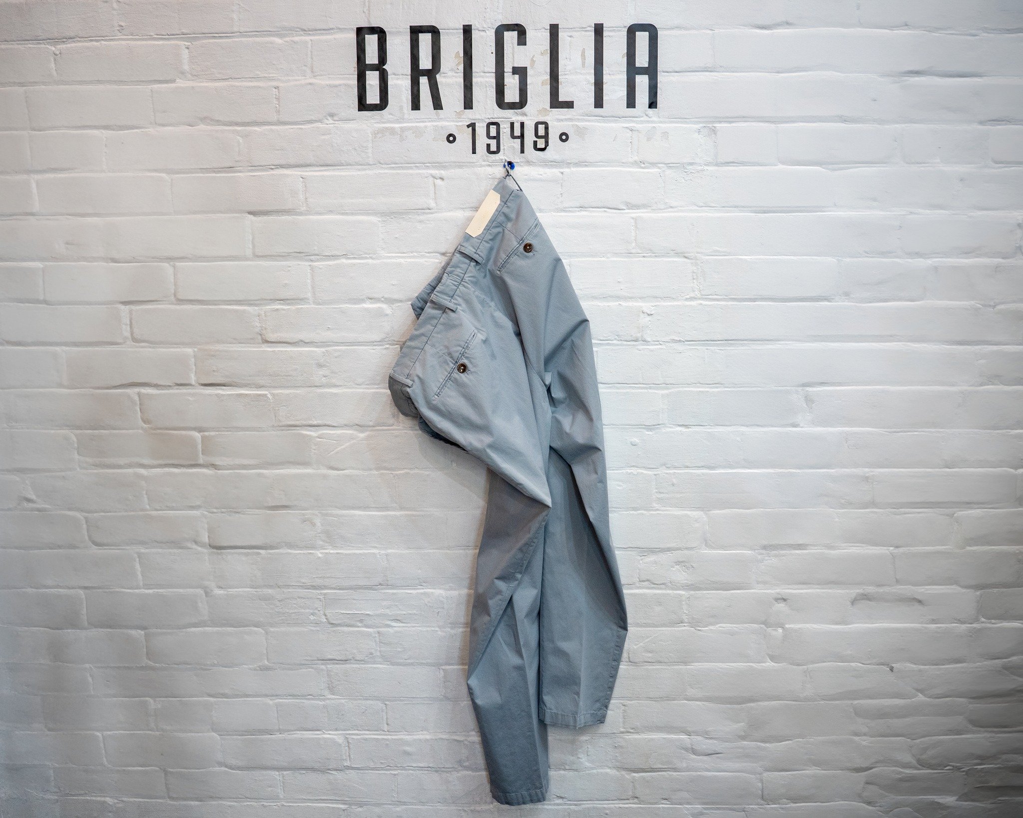 The new Briglia 1949 collection has arrived at @sakksmenswear &mdash; available now online and in-store.

Featuring premium men&rsquo;s trousers and shorts in a classic straight-leg fit, these warm-weather essentials are made for all-day comfort and 