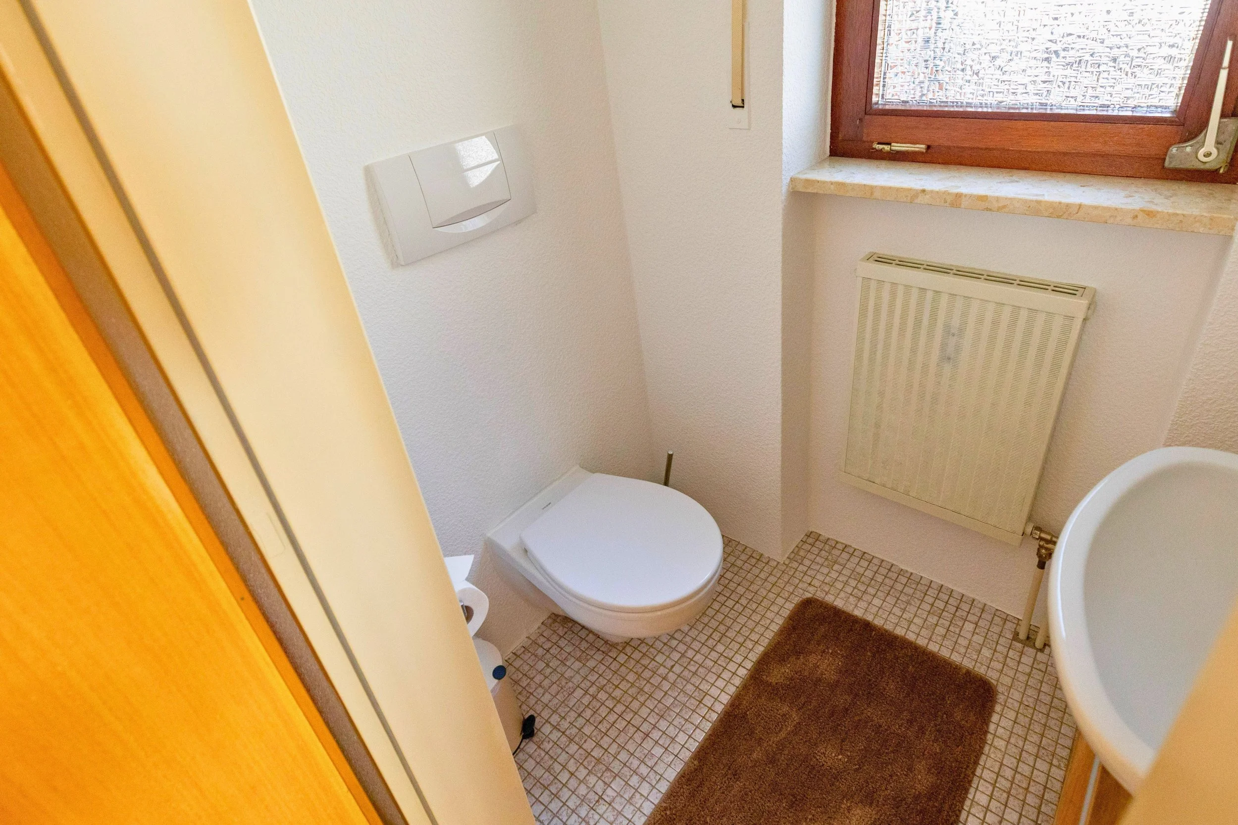 Separates WC im Eingangsbereich