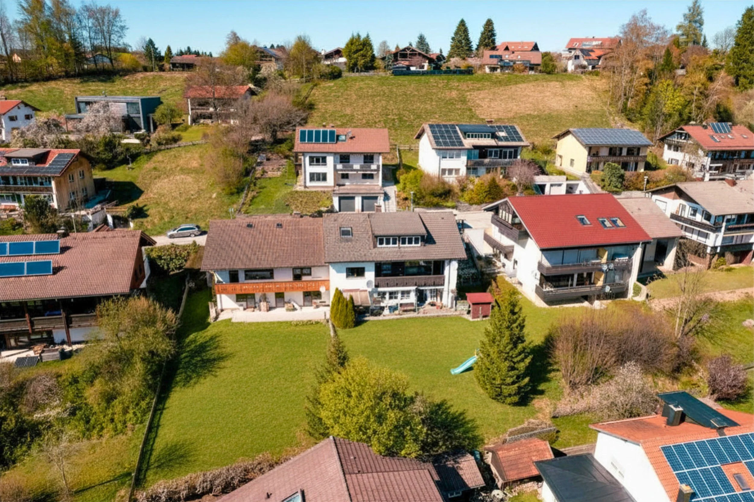Gebäudeansicht Sommer