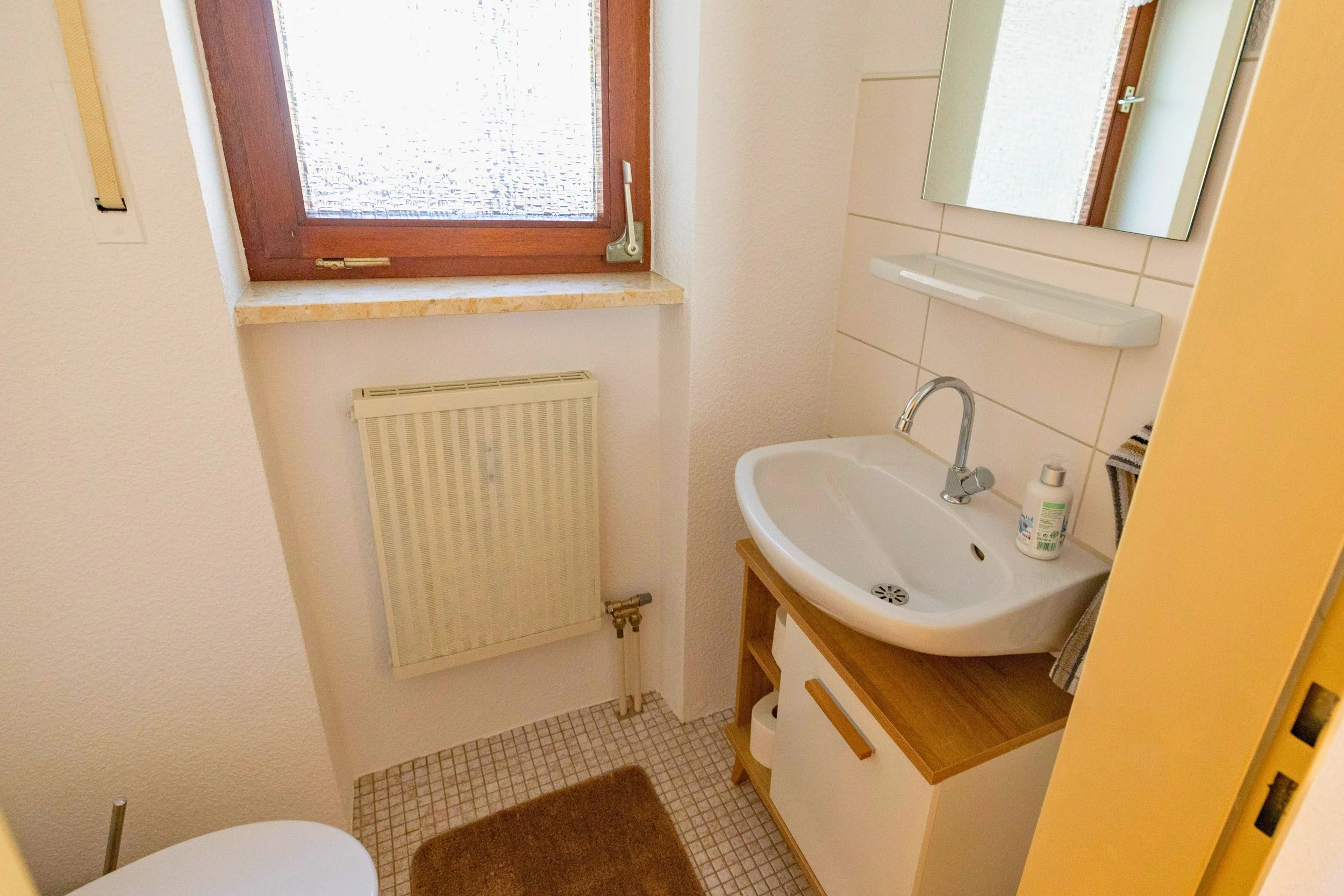 Separates WC im Eingangsbereich