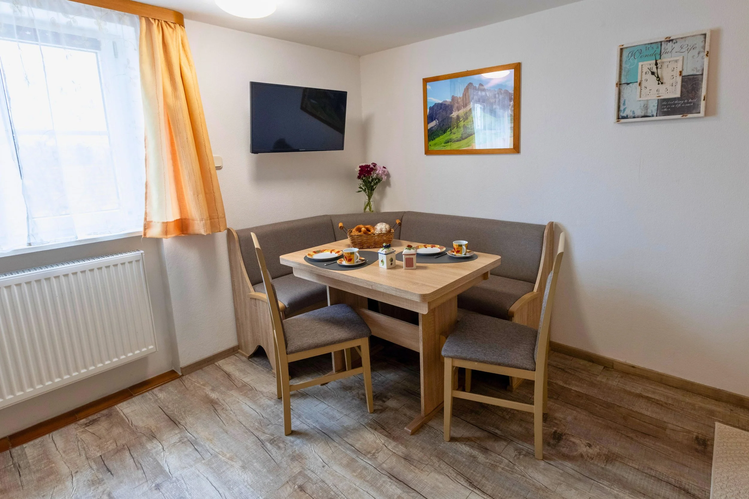 Morgensonne - Essecke.jpg