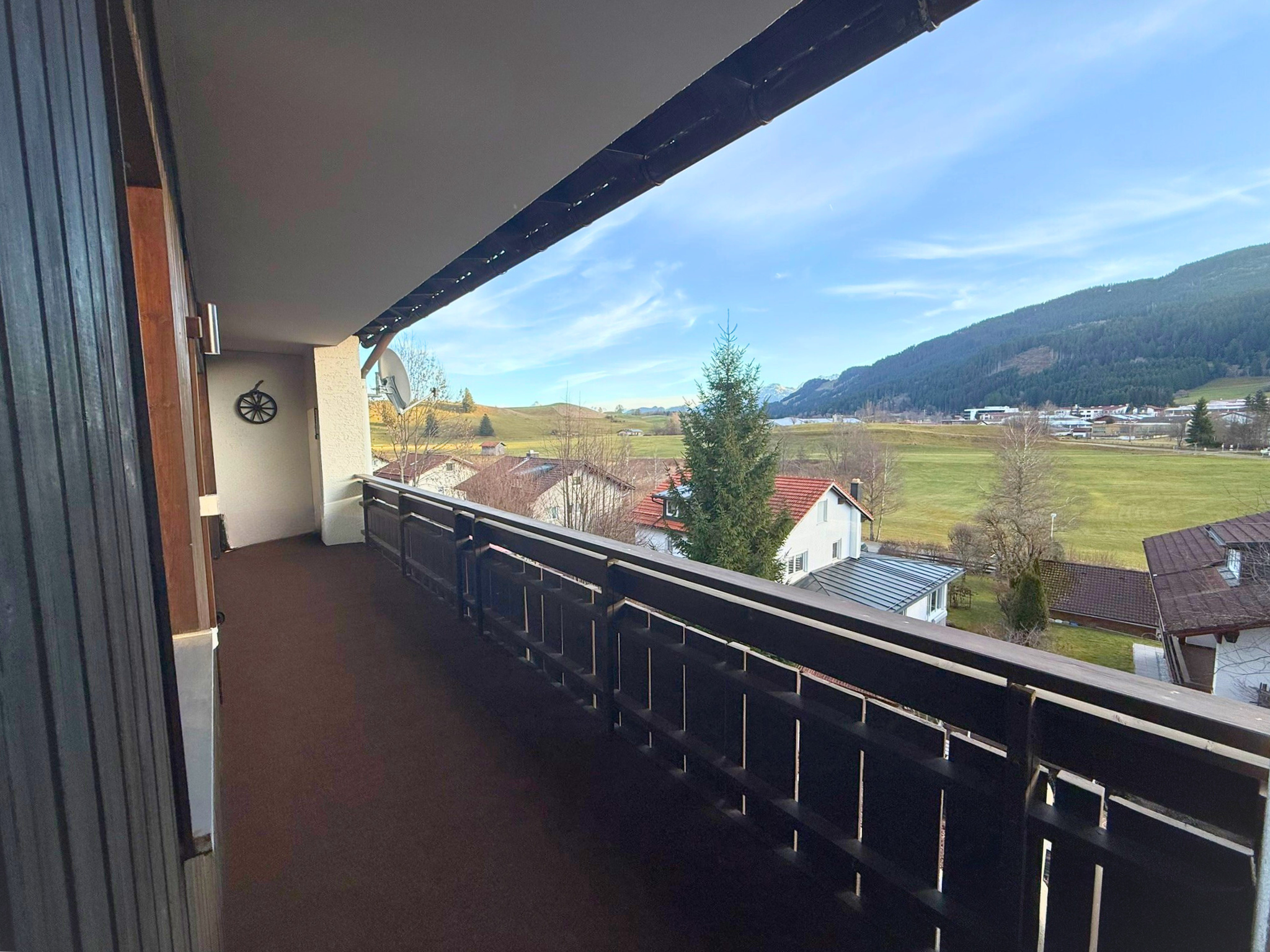 Südbalkon mit schöner Aussicht