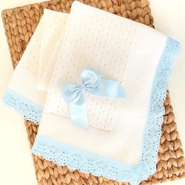 knitted blanket, large size 60*60 made in Spain, soft, color blue