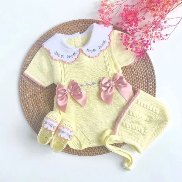 RANITA-PAULA-FLORES-AMARILLO-ROSA-VIEJO-WEB (1).jpg