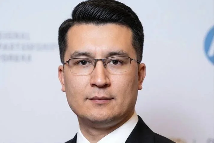 How Global Mentorship Helped Wolter Power Tashkent’s Couriers, One Swap at a Time