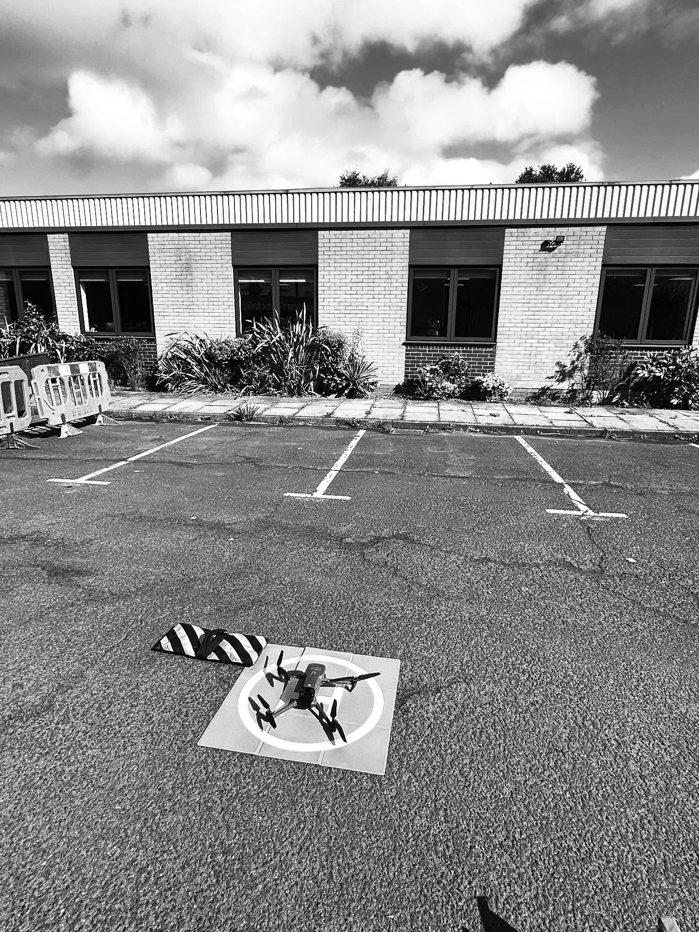 Scaffolding or sky? 🚀

Traditional roof surveys =
❌ Expensive scaffolding
❌ Time delays
❌ Safety risks
❌ Disruption

RTH roof surveys =
✅ RAMS &amp; compliance done before arrival
✅ On-site safety survey on the day
✅ CAA-approved drone operations
✅ 