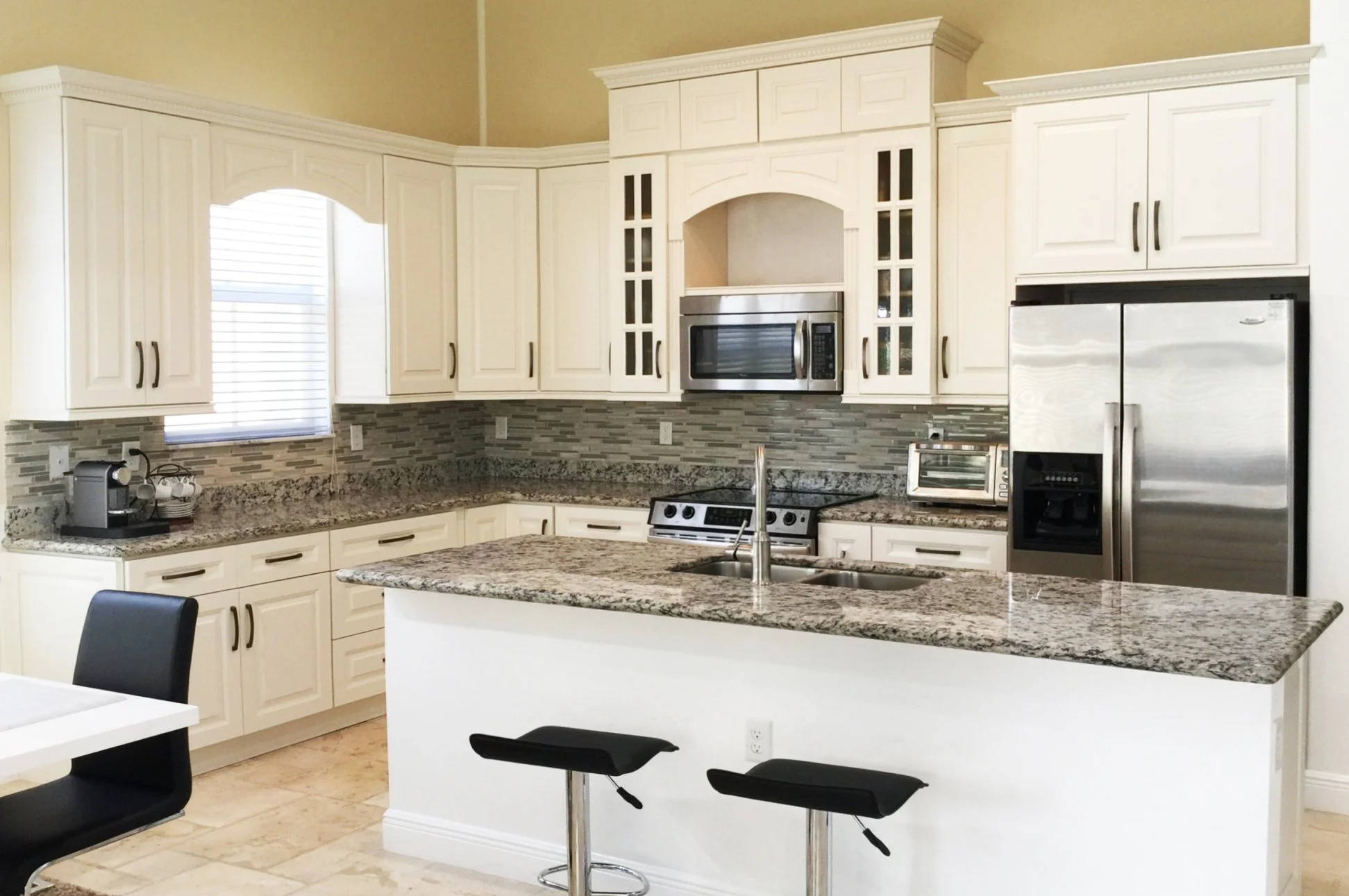 Base Cabinets Perla Model — Timeless Cabinets
