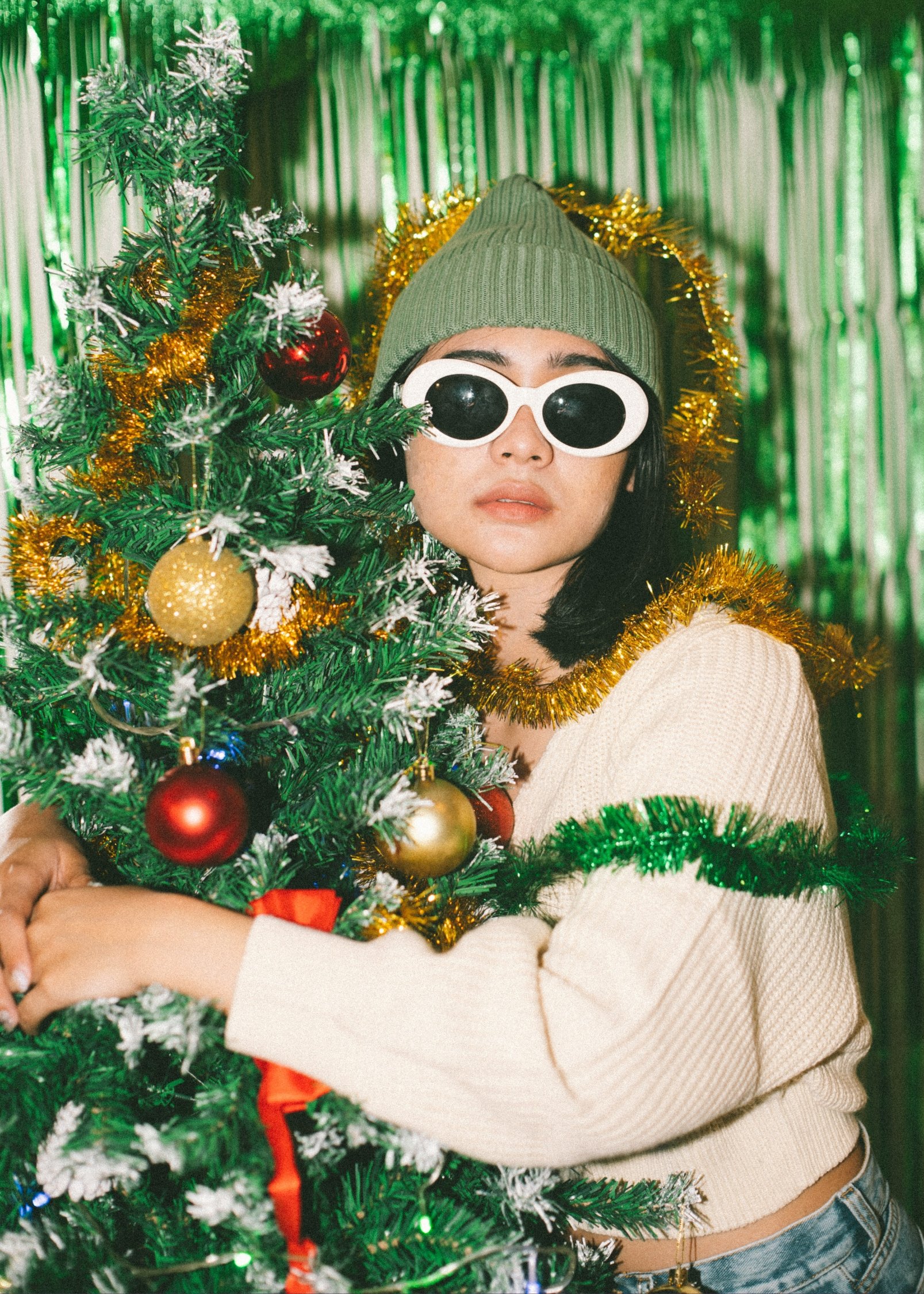 The Ultimate Gift-Giving Guide: Ideas That Won’t Make Them Pretend to Like It