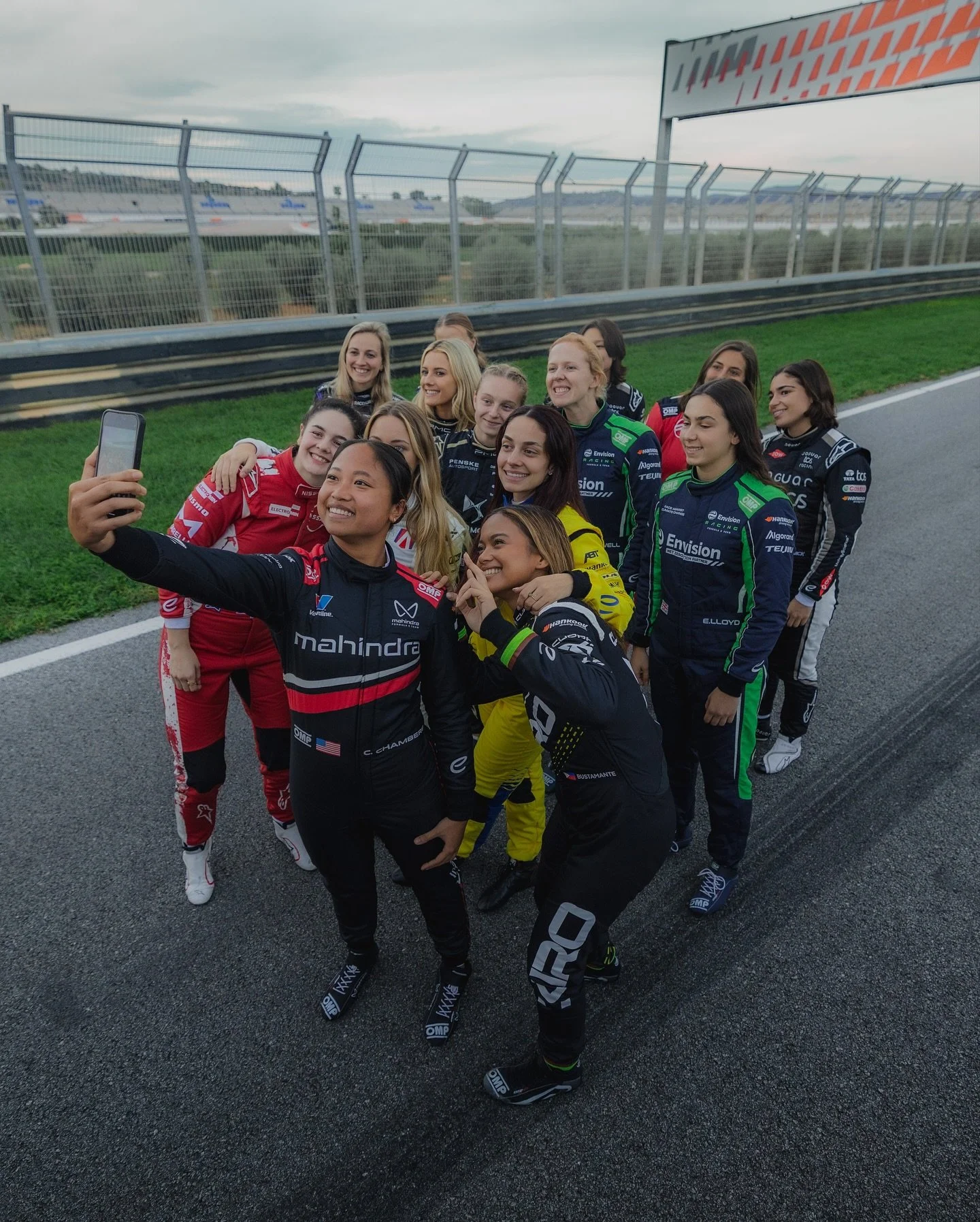 Women&rsquo;s test done, wrapping up a fantastic week in Spain shooing Formula E. 

Shot for Spacesuit