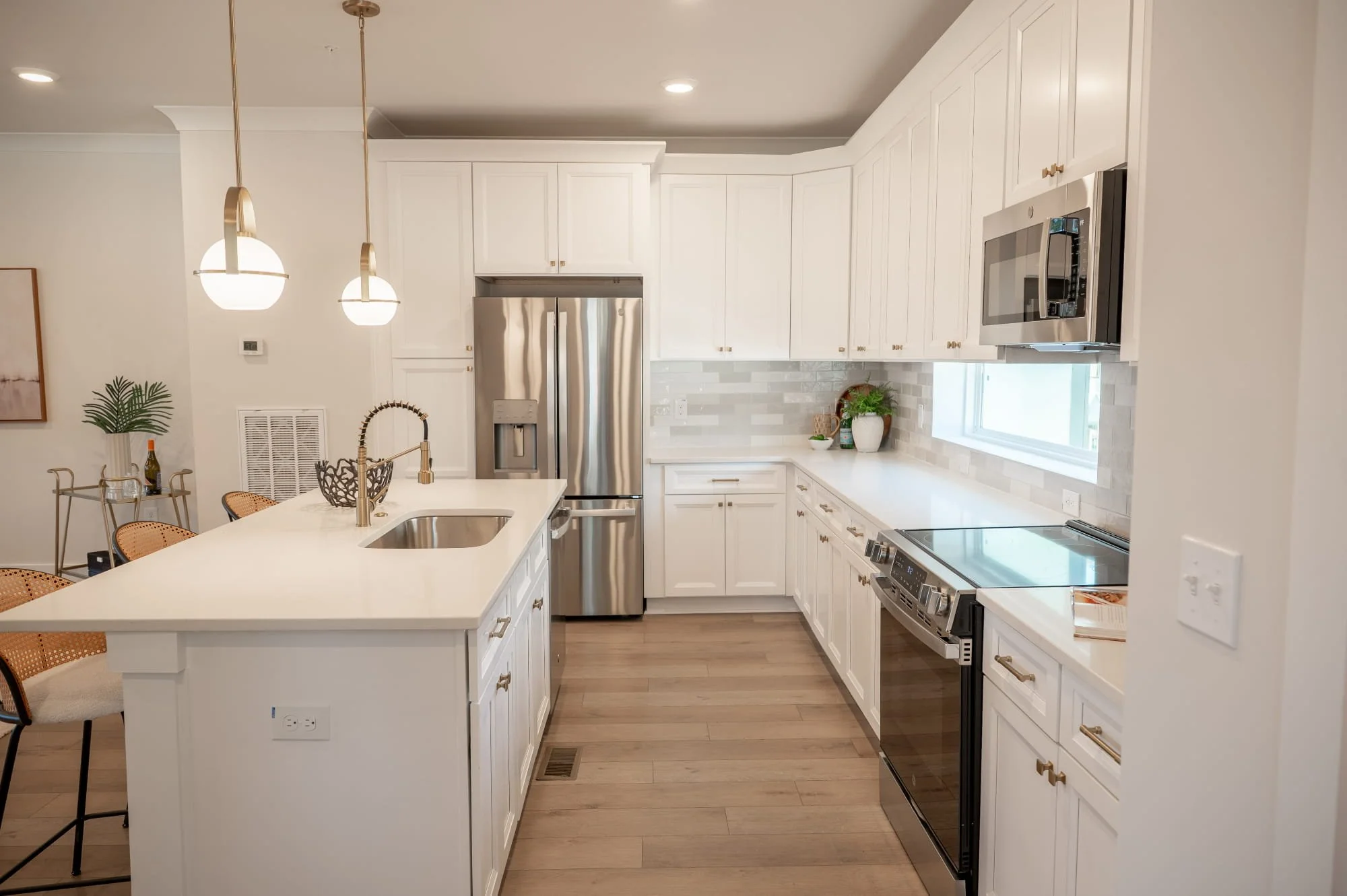 kitchen-side.jpg