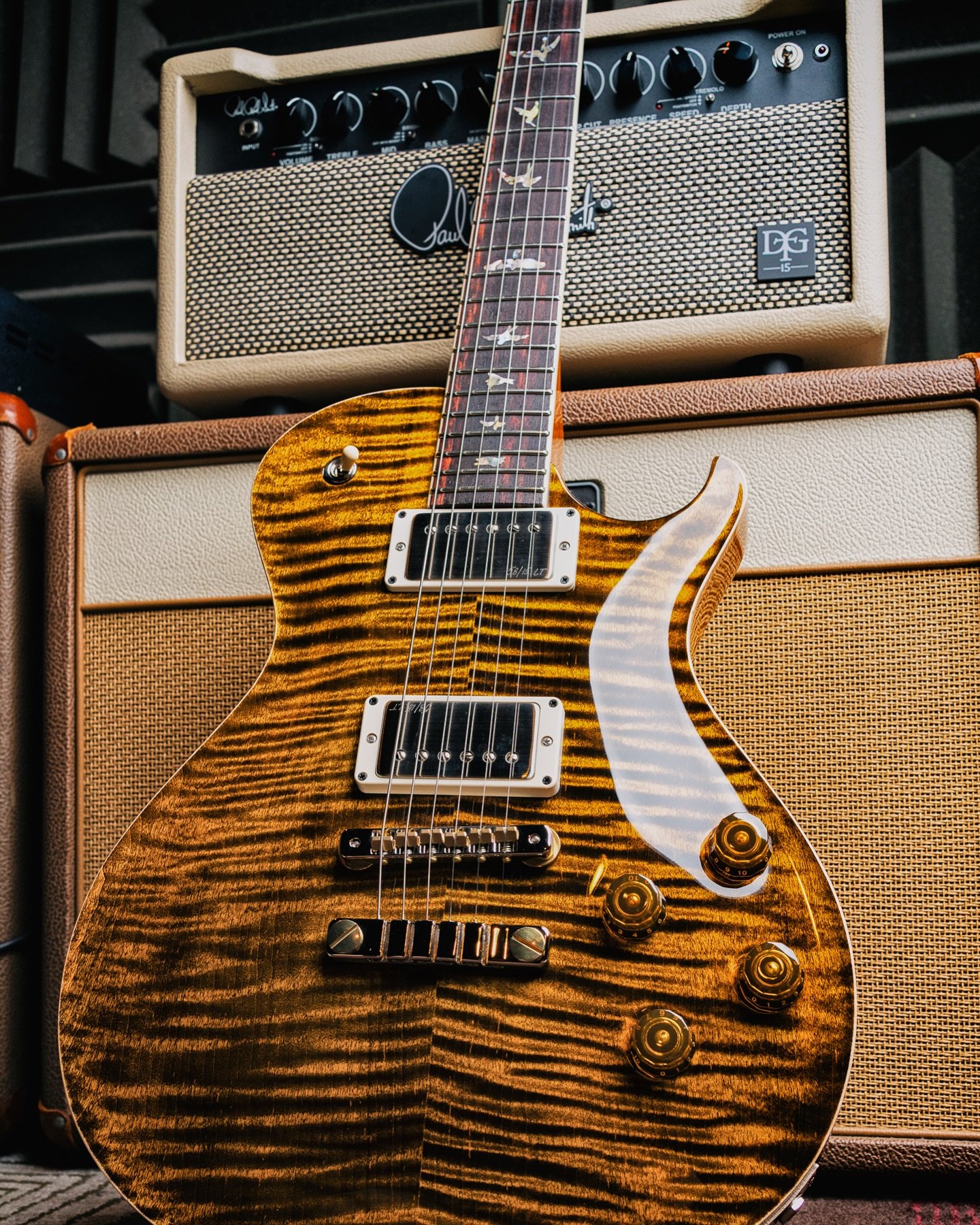 Recently acquired this beautiful @prsguitars McCarty 594 in a trade.
.
What an underrated guitar. It feels and sounds like a vintage LP but better? With modern features and much better ergonomics.
.
It sounds big. Whether you play chords or lead line
