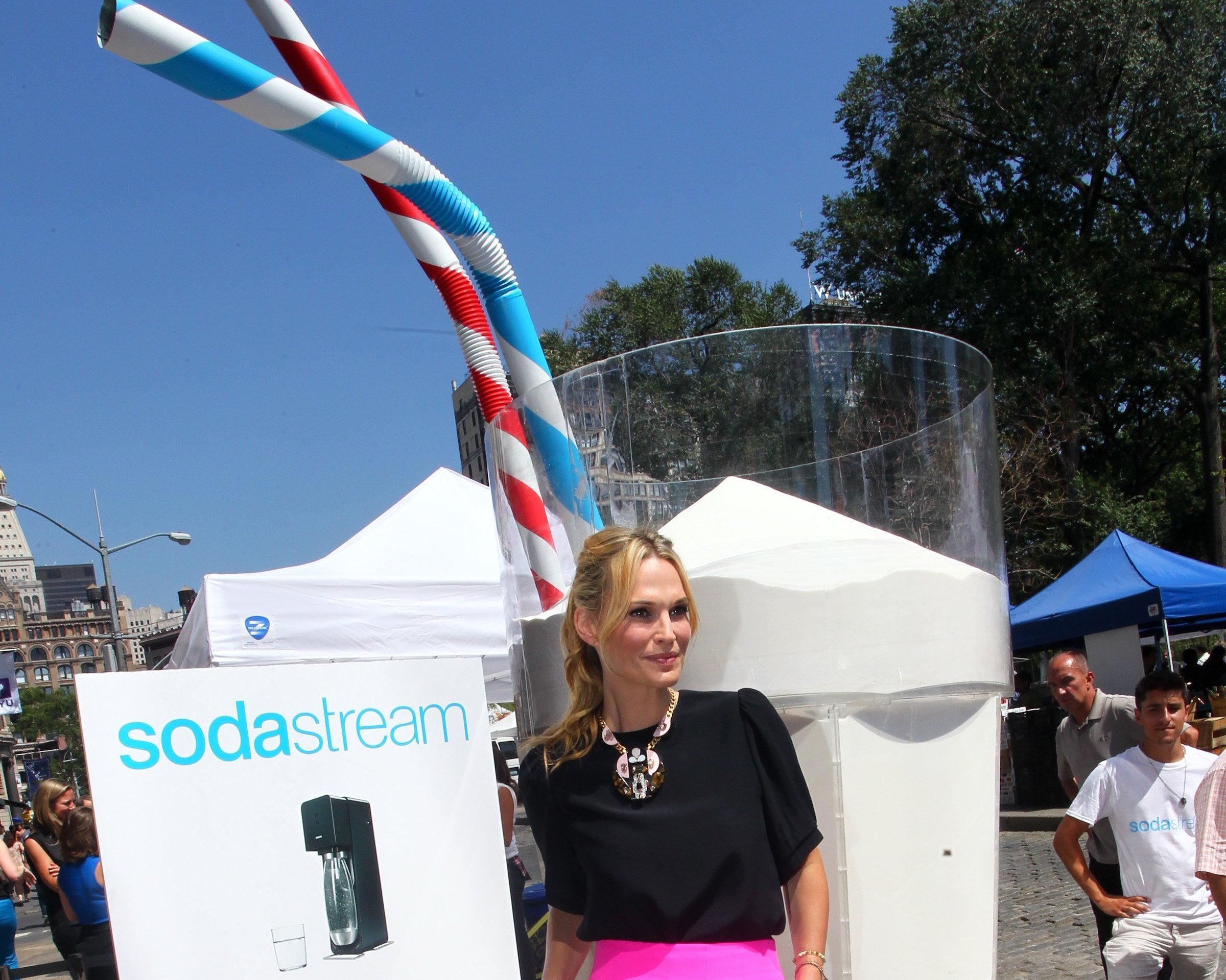 Molly_Sims-8.jpg