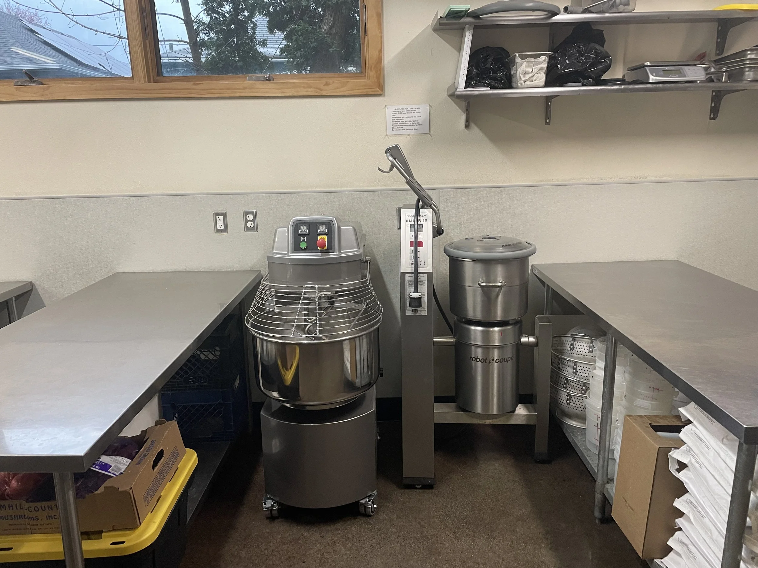 Spiral mixer and robo coupe blixer