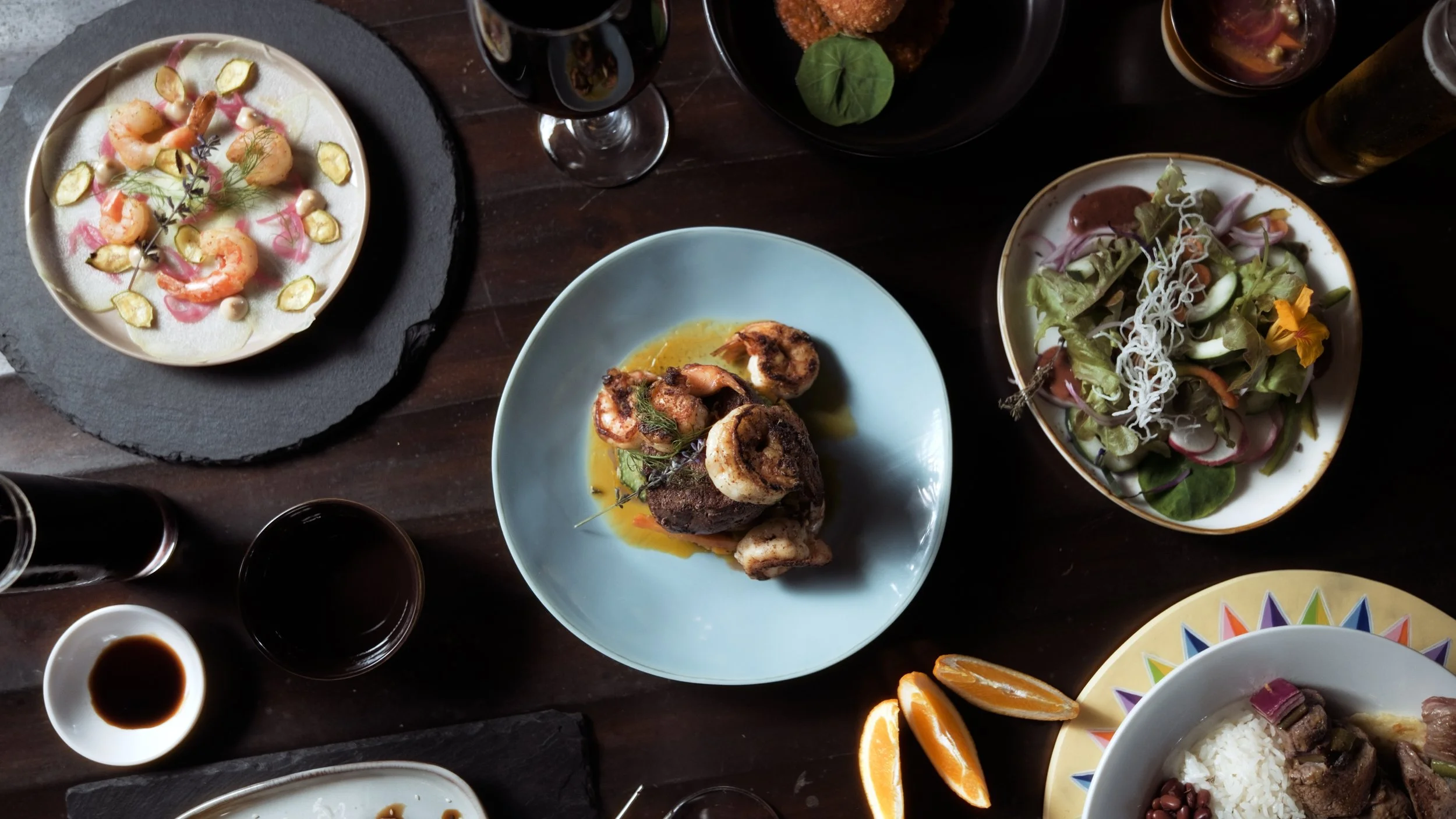 Fotografia de comida en una mesa
