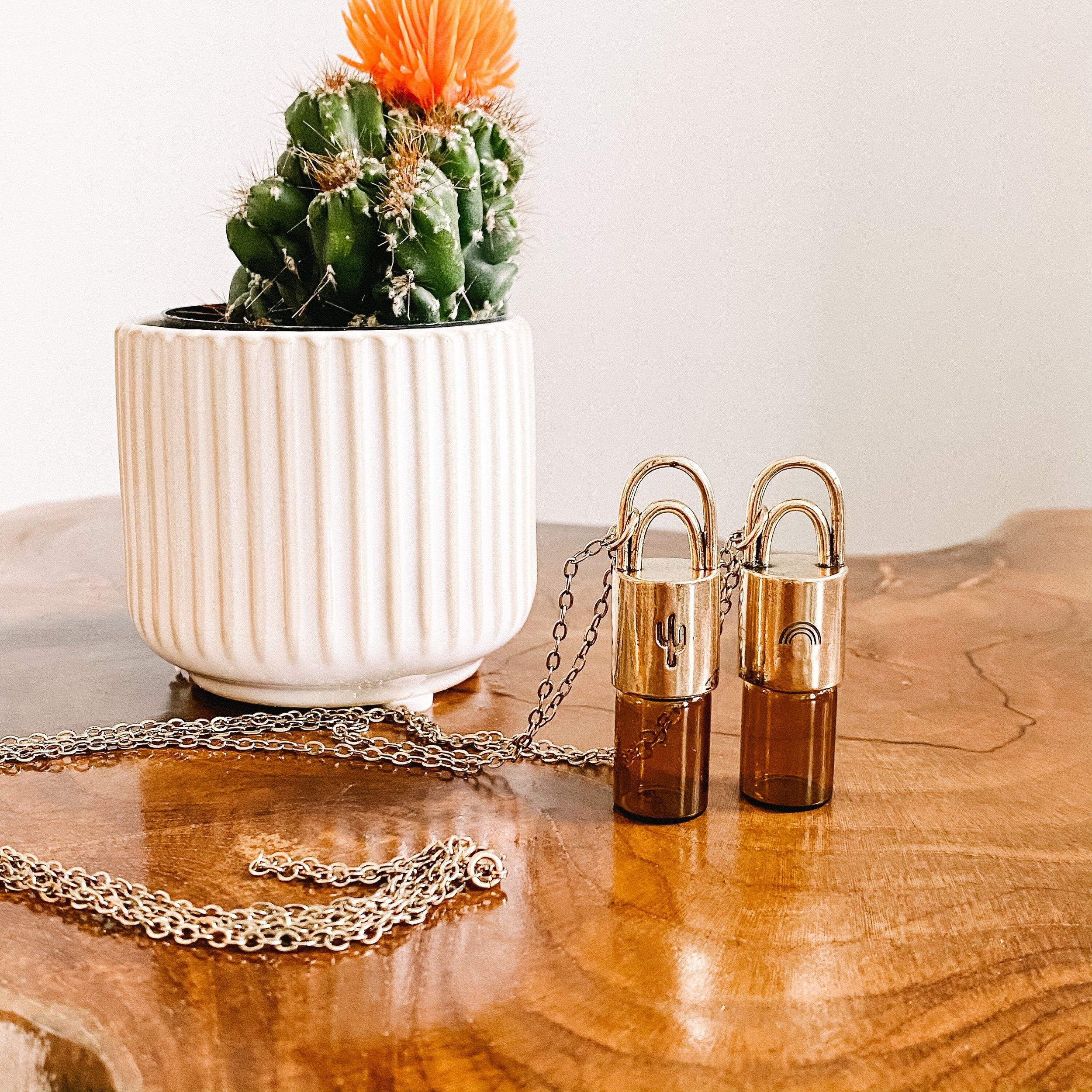 https://i.etsystatic.com/10493468/r/il/874f3c/3005425402/il_fullxfull.3005425402_8gf5.jpg