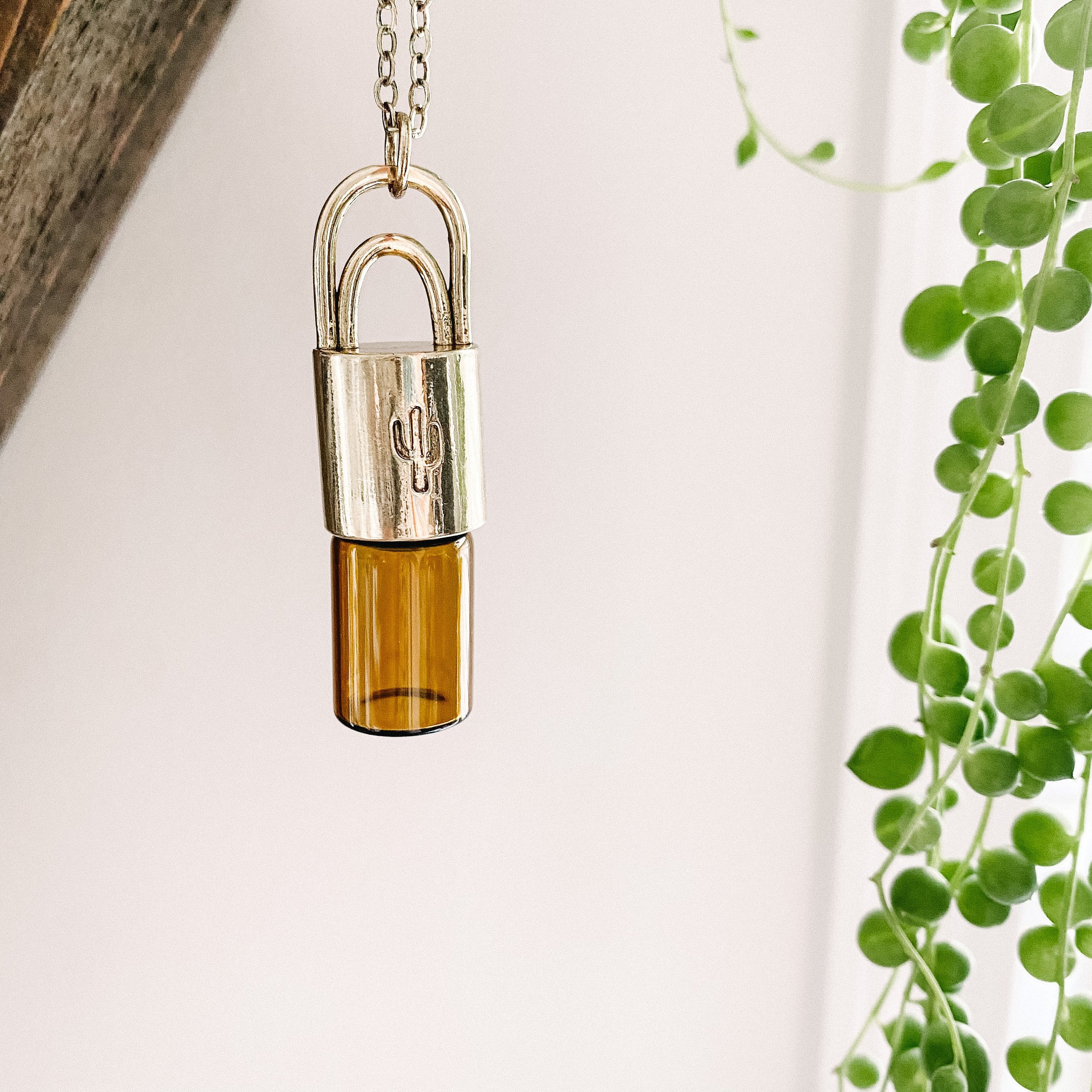 https://i.etsystatic.com/10493468/r/il/1951af/3005423000/il_fullxfull.3005423000_8c2s.jpg