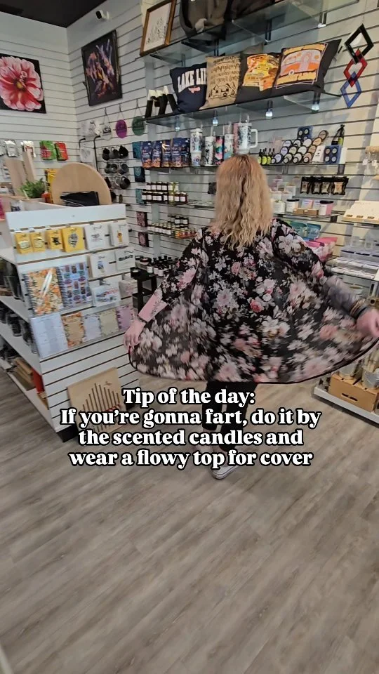 Sarah’s out here perfecting the art of shopping local and strategic crop-dusting.
1️⃣Step one: browse Alberta-made gifts.
2️⃣Step two: linger by the scented candles in a flowy top.
3️⃣Step three: pretend nothing happened.
Main Street Market,