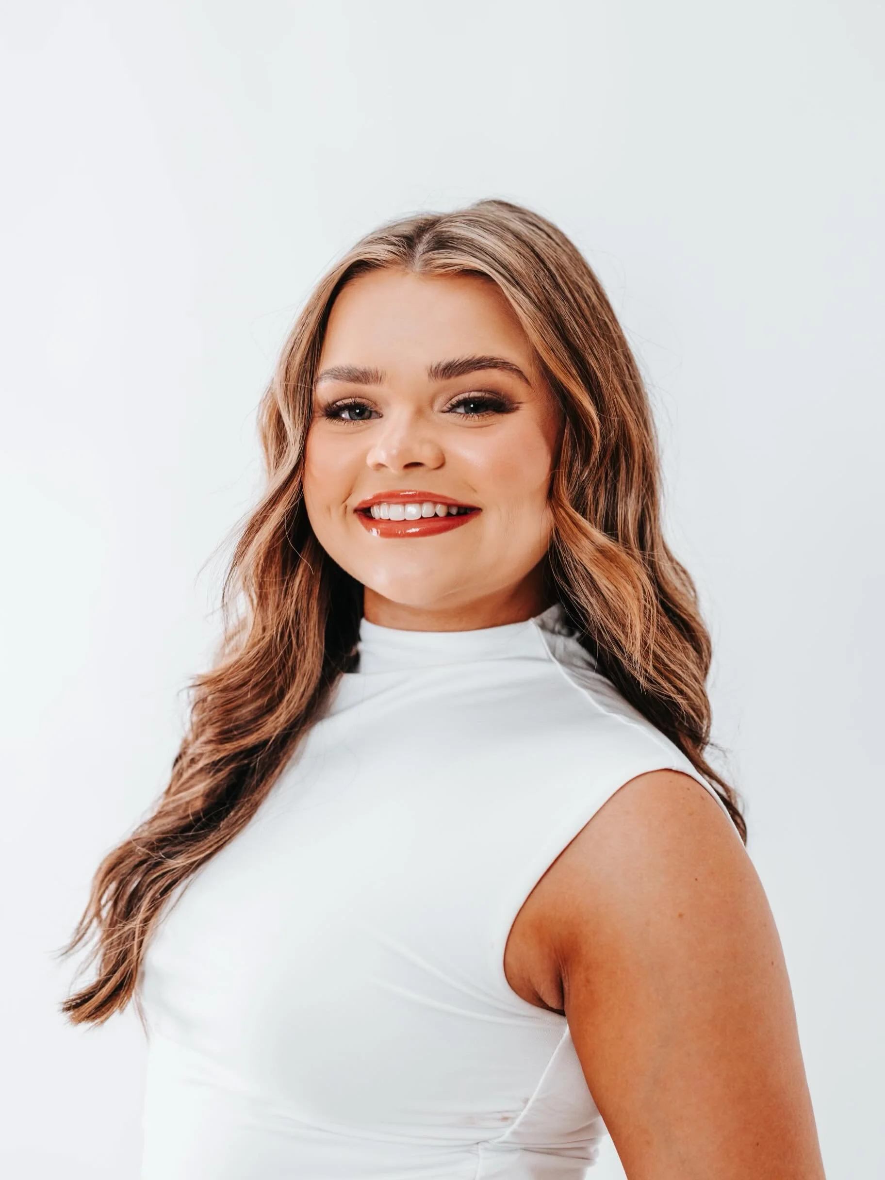 Welcome Lauren, our Content &amp; Client Experience Coordinator 🤍🌊✨

One thing we do during every new team member&rsquo;s first week at Off The Coast Creative is have them create a vision board. It&rsquo;s one of our favorite parts of onboarding be