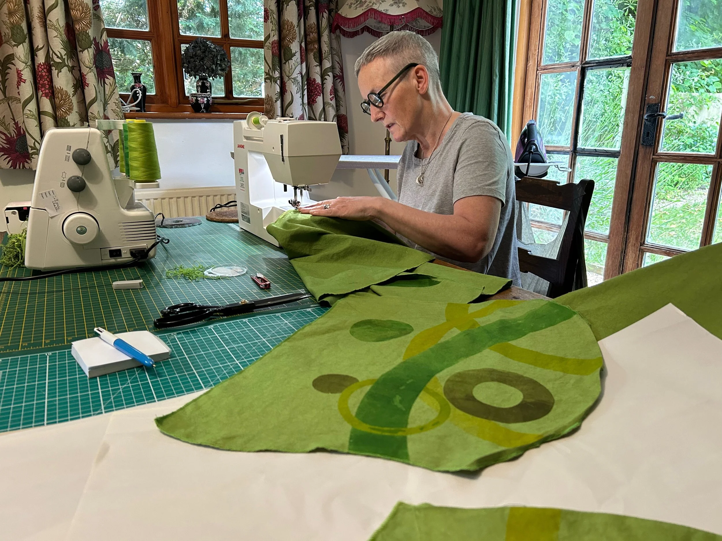 Design:
Assembling the costume.