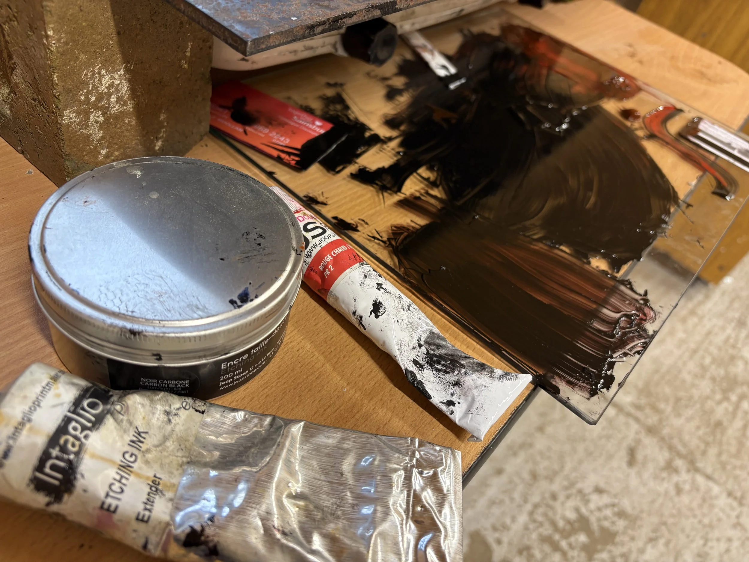 Studio
Ink mixing