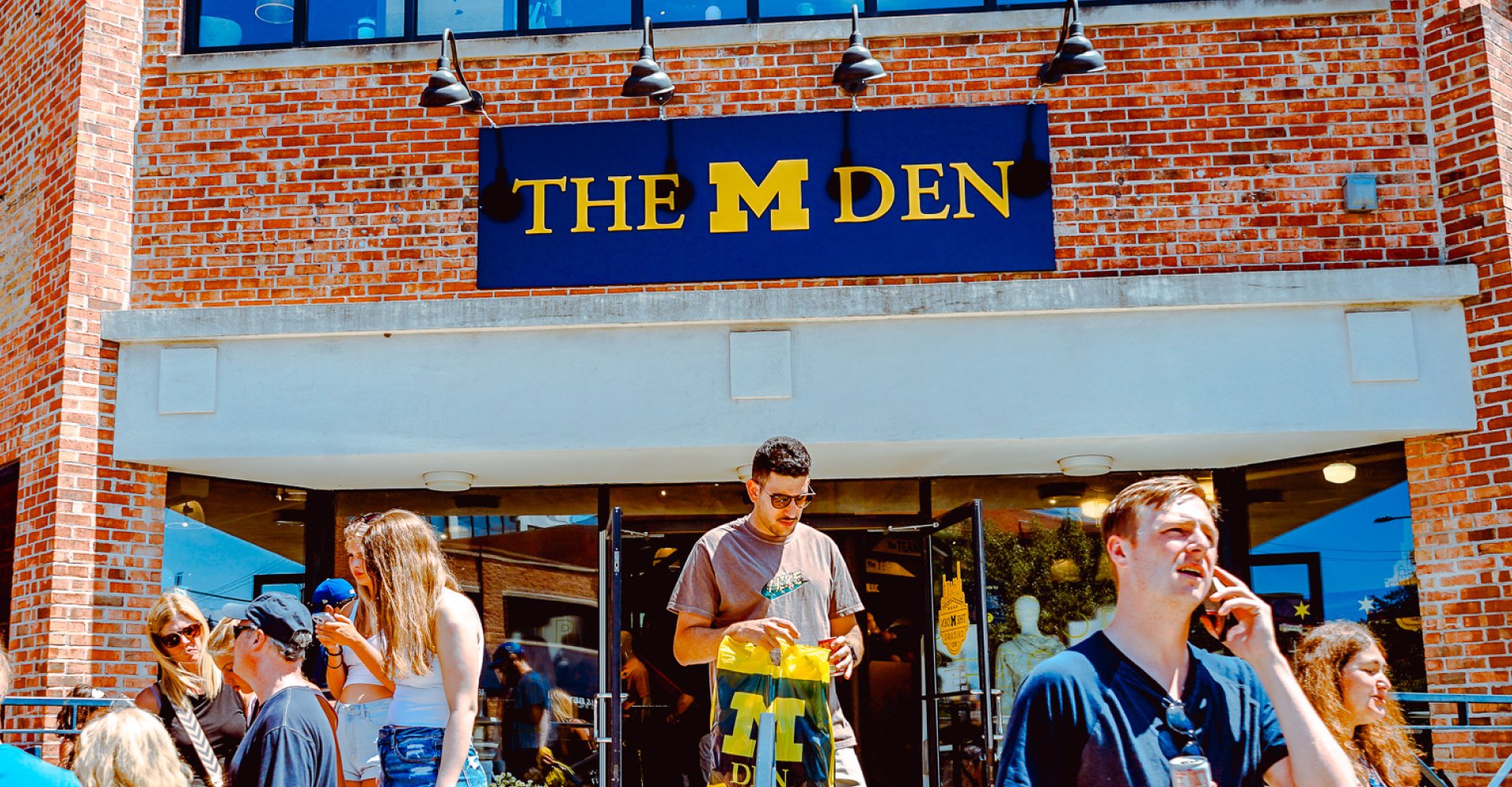 37_TheMDen.jpg