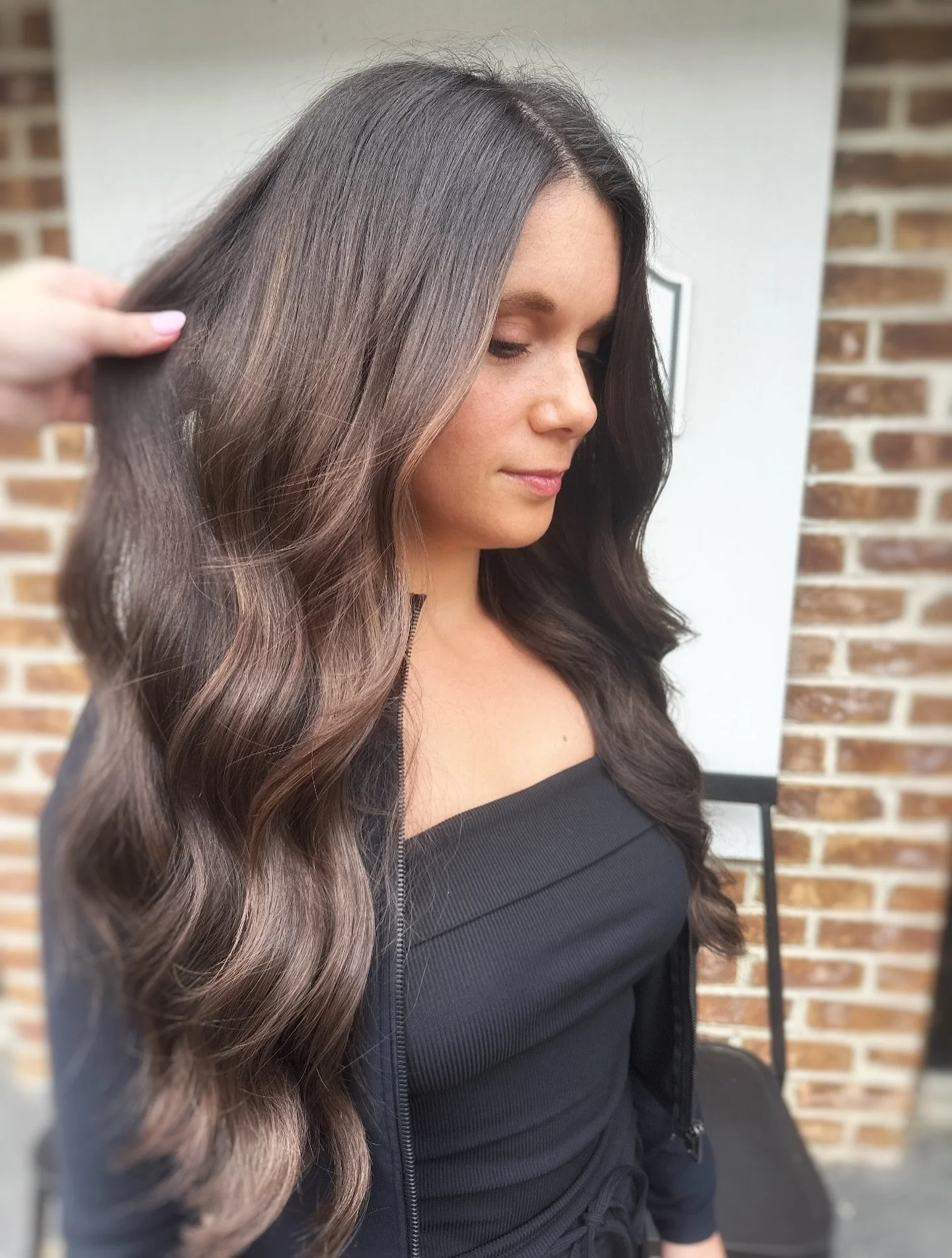 Effortless waves and blended brunette perfection.

#brunnette #keune #salon259 #bethlehem #bethlehemhair #bethlehemhairstylist #lehighvalley #lehighvalleystylist