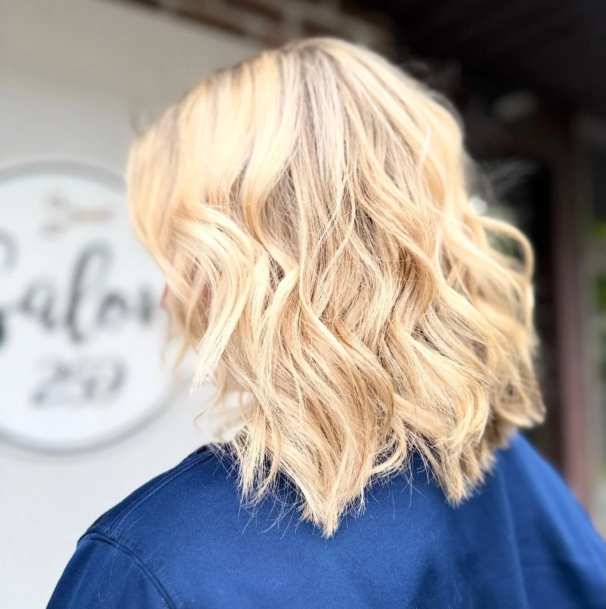 Bright where it counts. Soft where it matters. ☀️
A low-maintenance blonde with maximum impact.

#Salon259 #BlondeHair #LehighValley #HairGoals