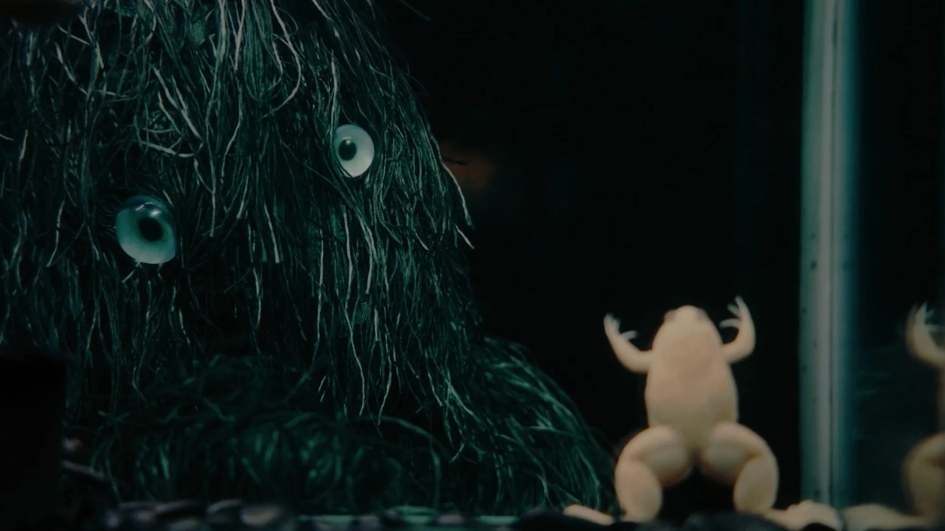 FAMILY DINNER - HORNY BEACH TRASH - MUSIC VIDEO