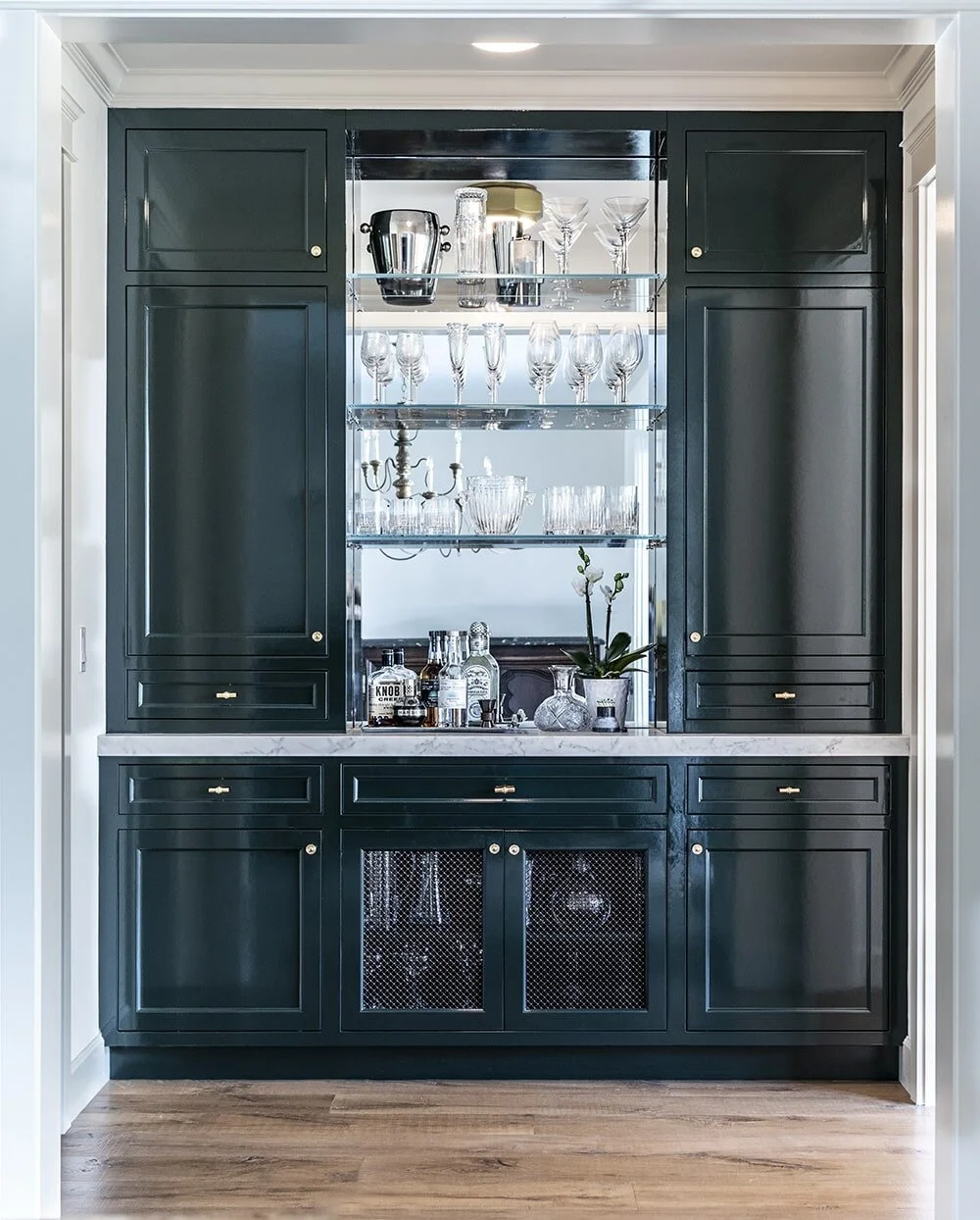 16 Centeno Kitchen Bar A without the bowl -min.jpg