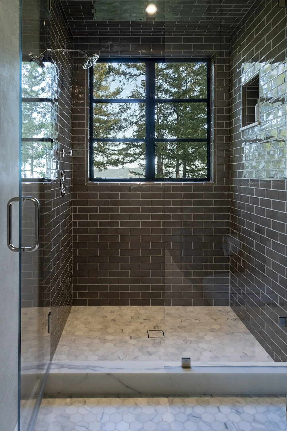10 Tucker bathroom No 5B -min.jpg