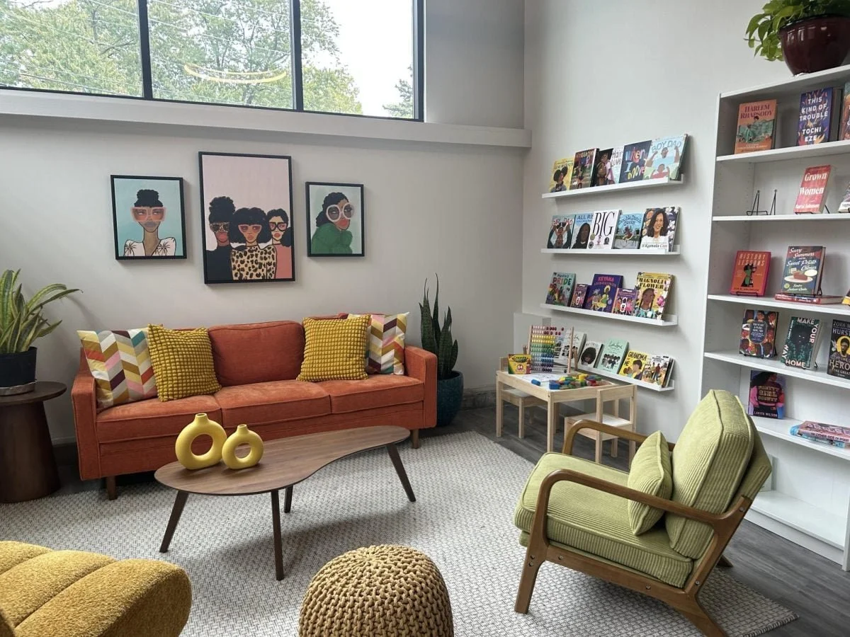Picture of the interior of Zora's Place, a Black feminist bookstore in Evanston, Illinois