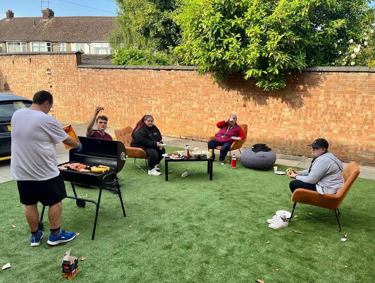 Adam’s celebratory birthday bbq with friends🫶🥳🎊