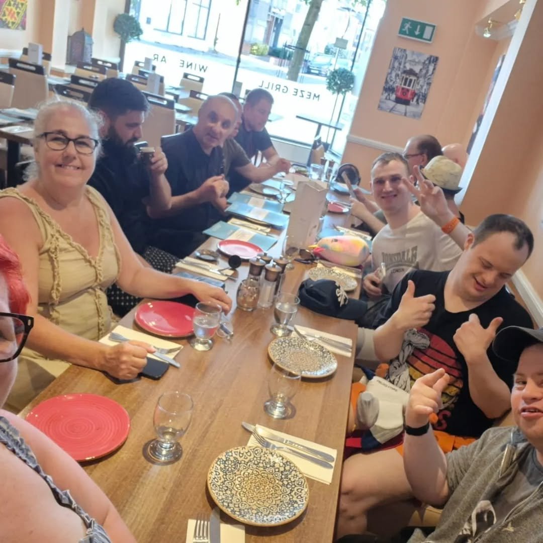 What a great day at the seaside the guys from Flore and Kislingbury had #sealovers #sunshine🌞 #voguefamily❤ #independentliving 🤗🥰😍
