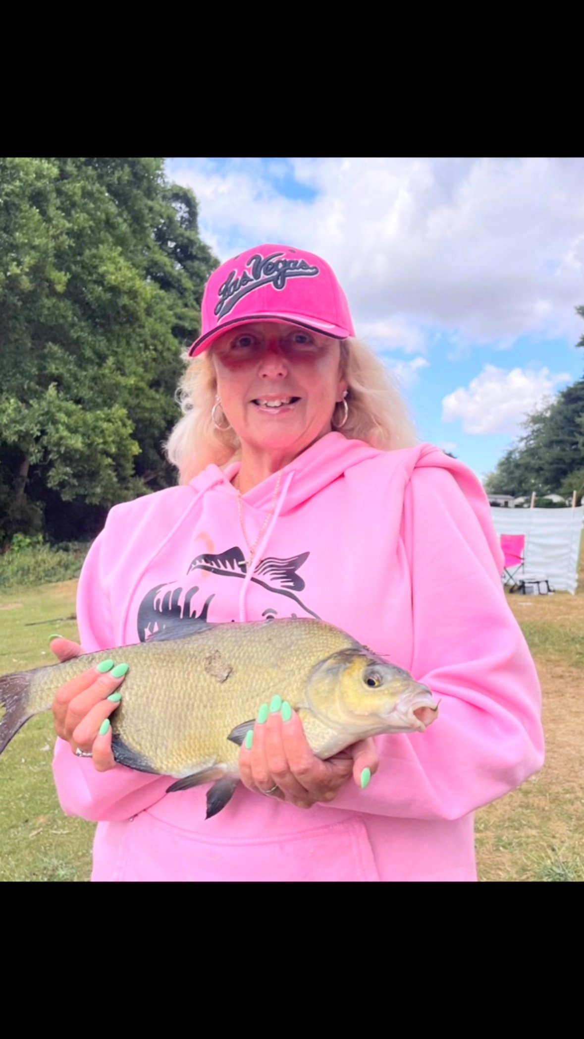 Another successful fishing day with the Carp Crew 👏👏👏🎣🐟 @vogue.futureliving