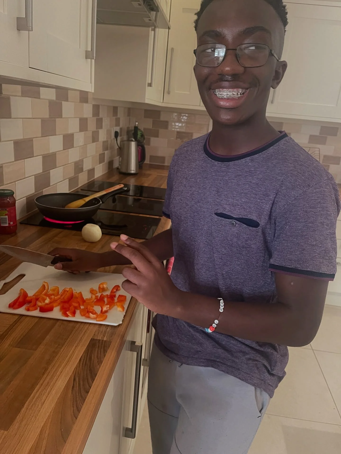 We love helping our service users to batch cook and promoting brilliant cooking skills ✨⭐️
