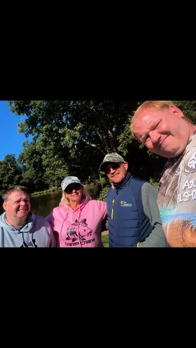 An idyllic Monday with the Carp Crew @overstonelakes 🎣🐟