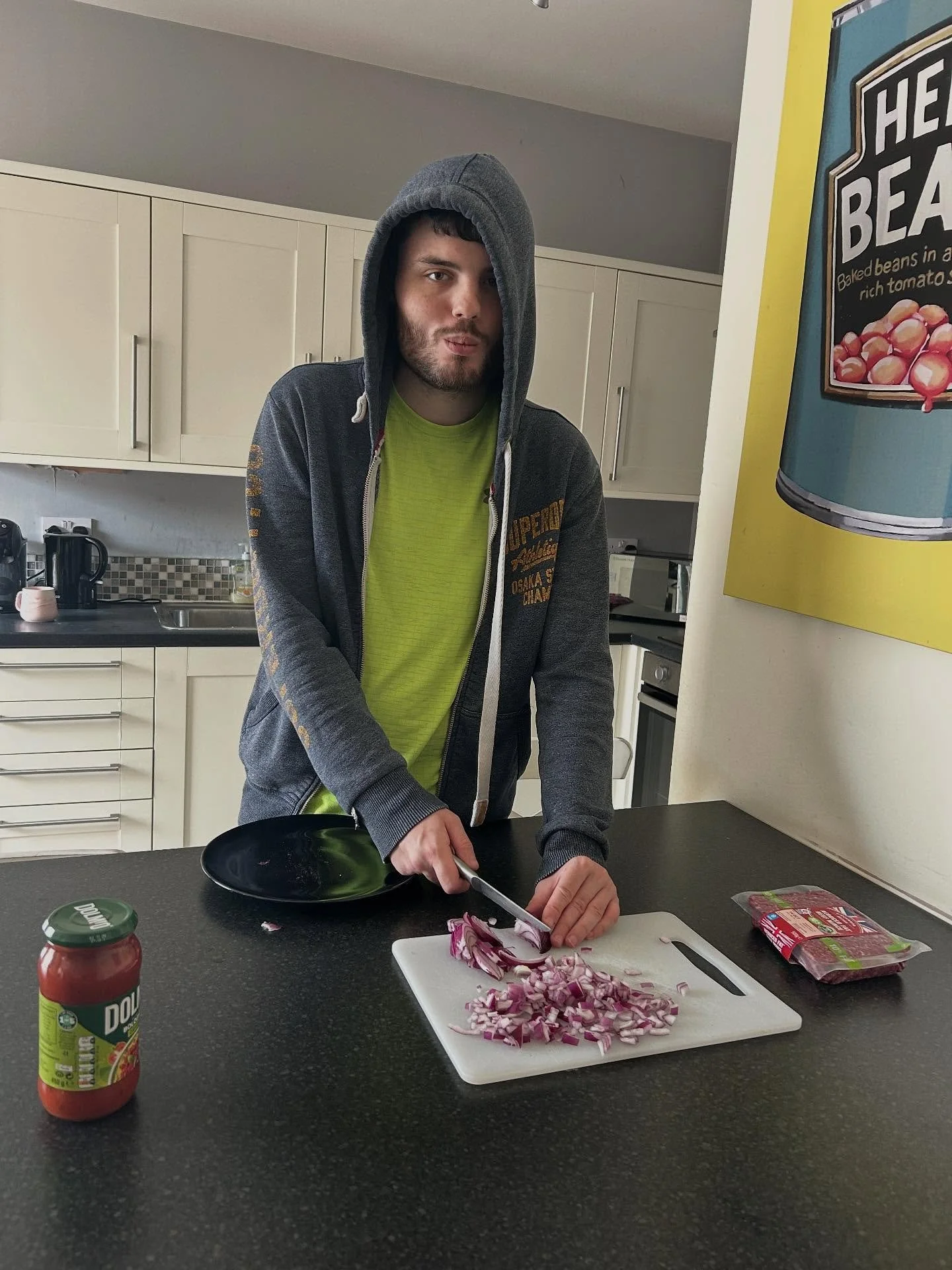 Homeskills with Tayler, batch cooking a yummy bolognaise😋