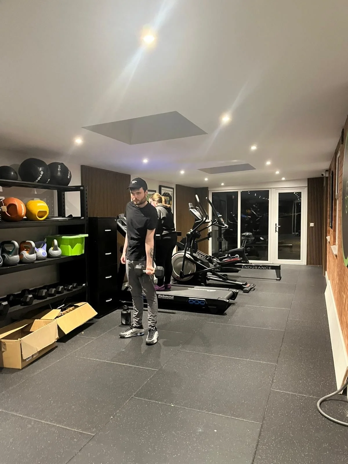 Just a casual  Monday  evening in the gym and cheeky game of darts. 🏋️🏋️&zwj;♀️💪🎯