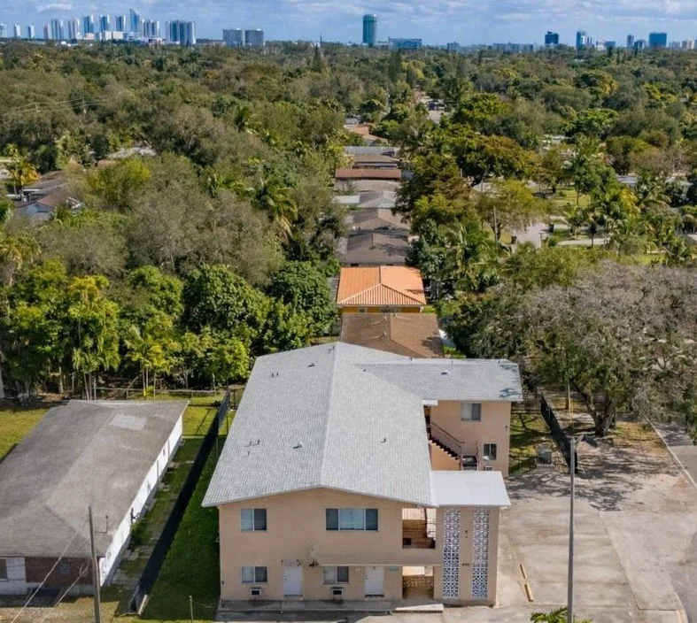 10-Unit North Miami Multifamily 